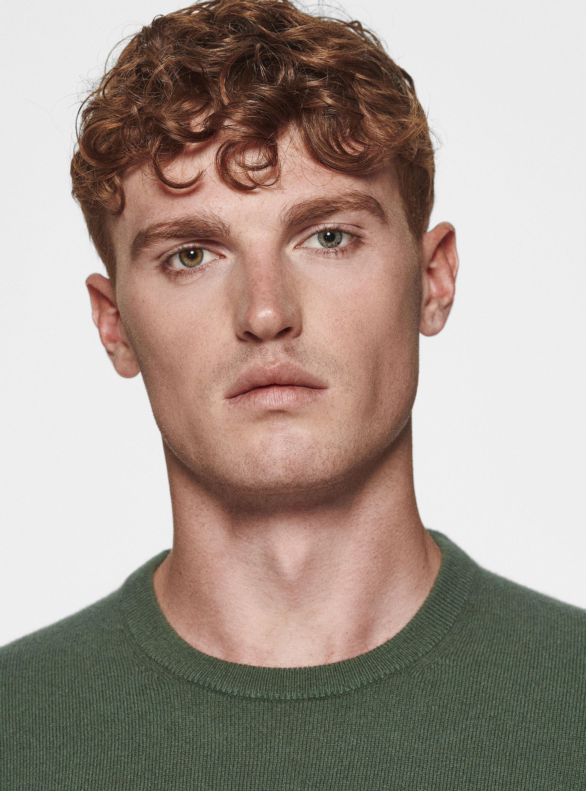 Maglia girocollo in lambswool e cashmere, MILITARE 0609C