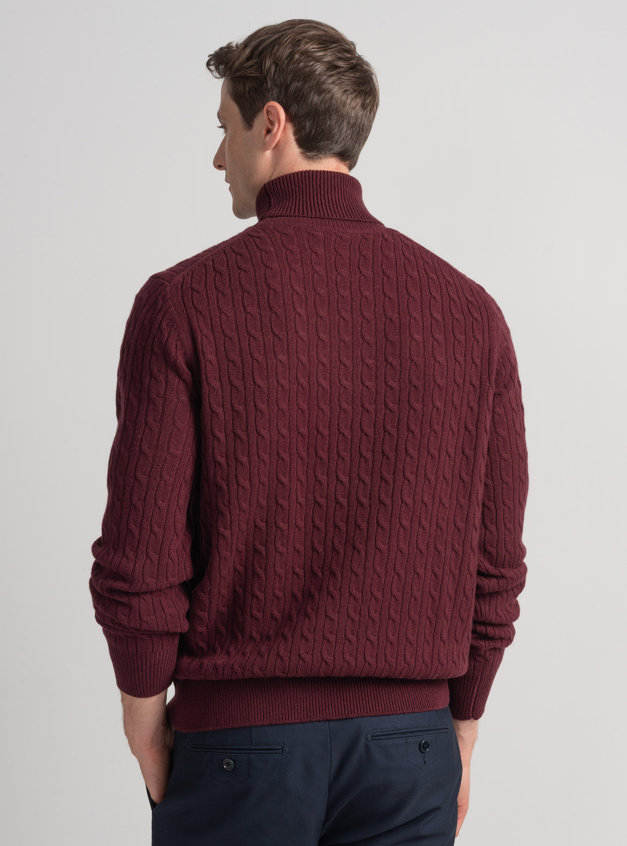 Maglia collo alto con treccia in lana cashmere, BORDEAUX