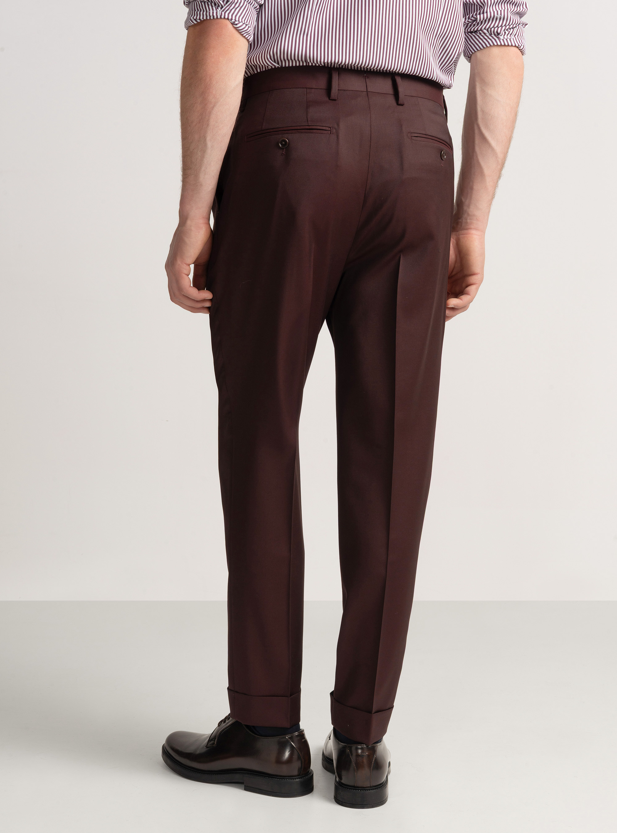 Pantalones con pinzas para traje cruzado en lana Reda superfina 110's, BURDEOS