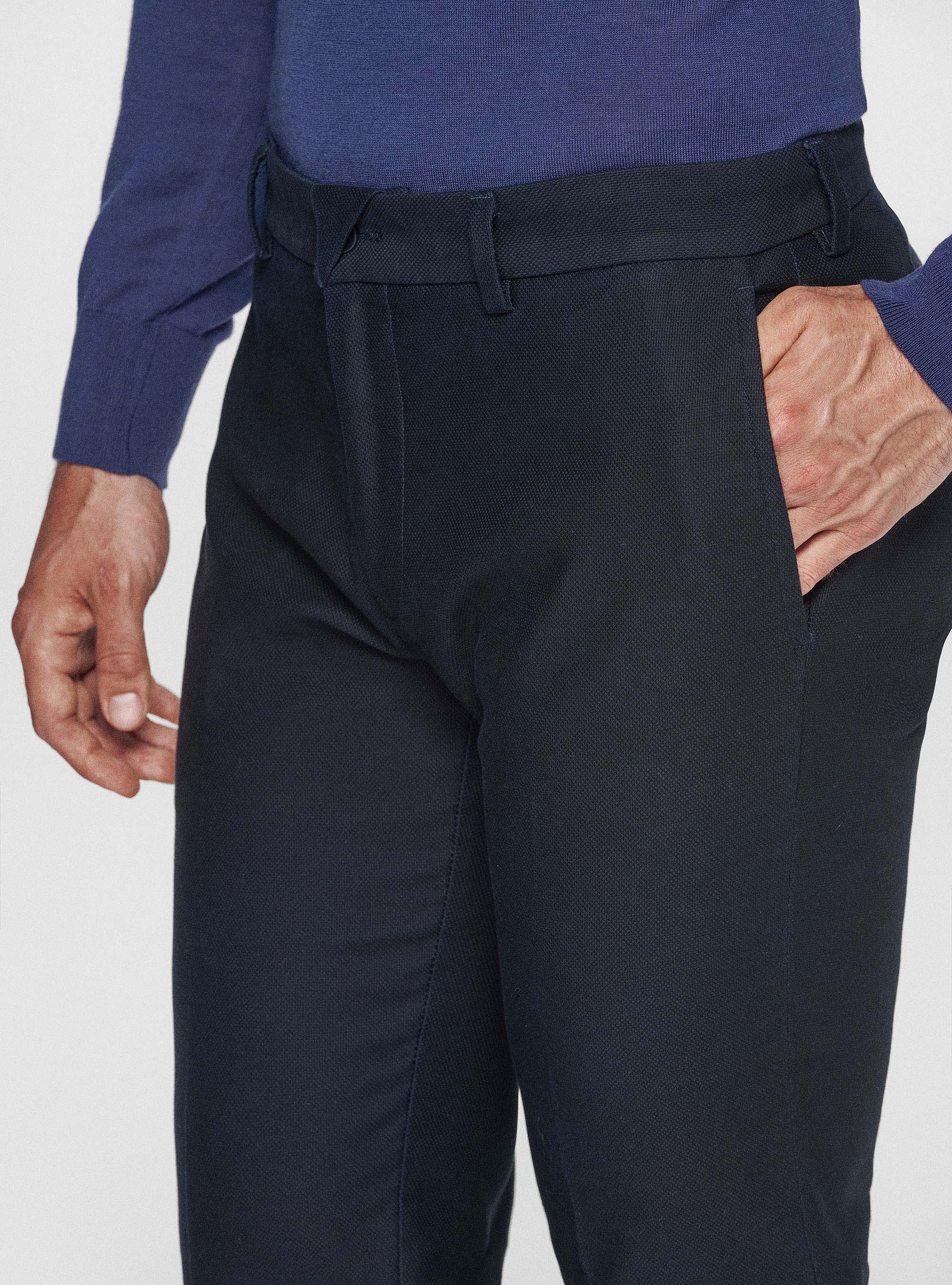 Pantaloni chino slim fit in cotone armaturato, BLU NAVY