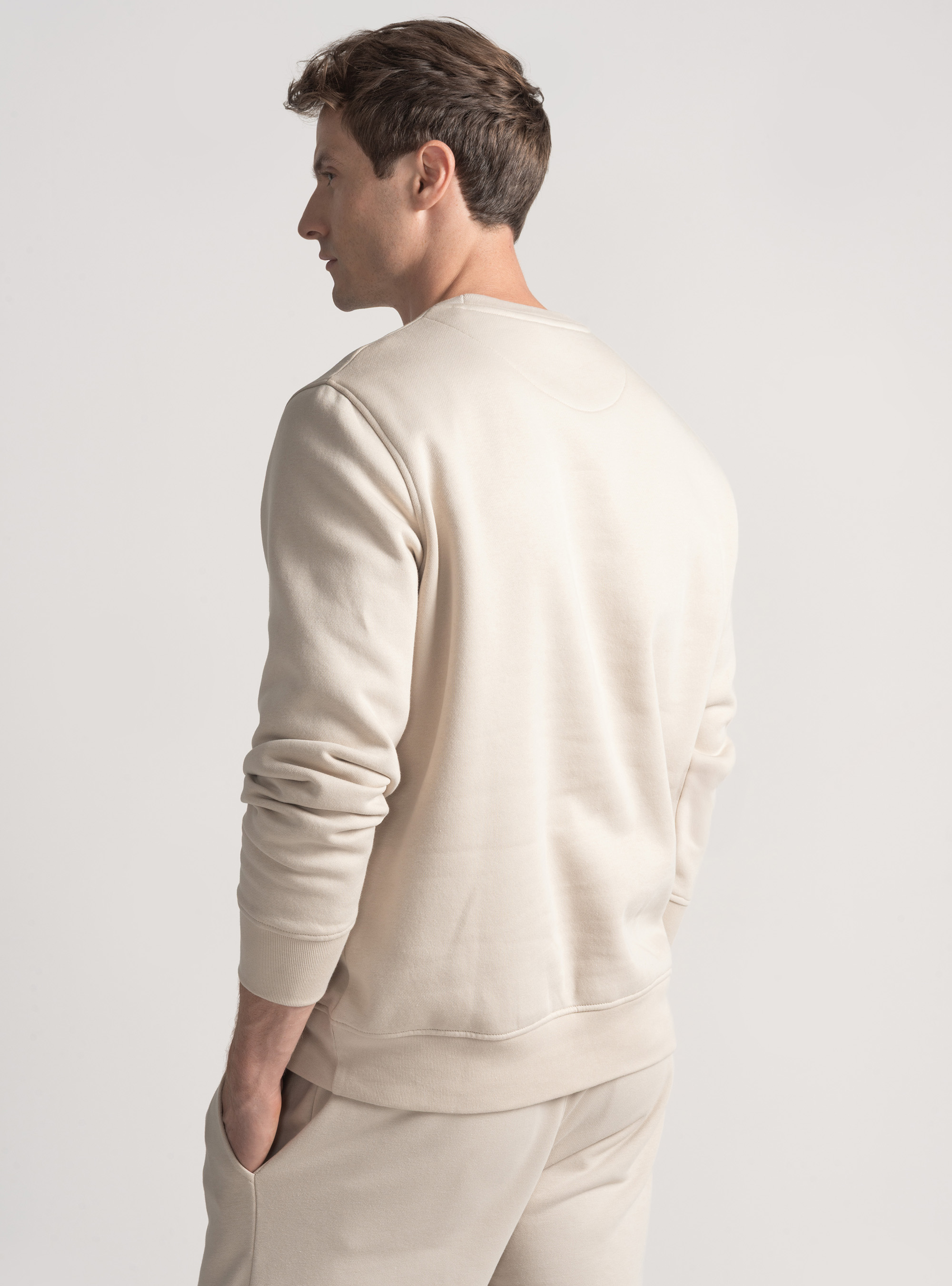 Sudadera con cuello redondo y logotipo de goma GT01, CRUDO