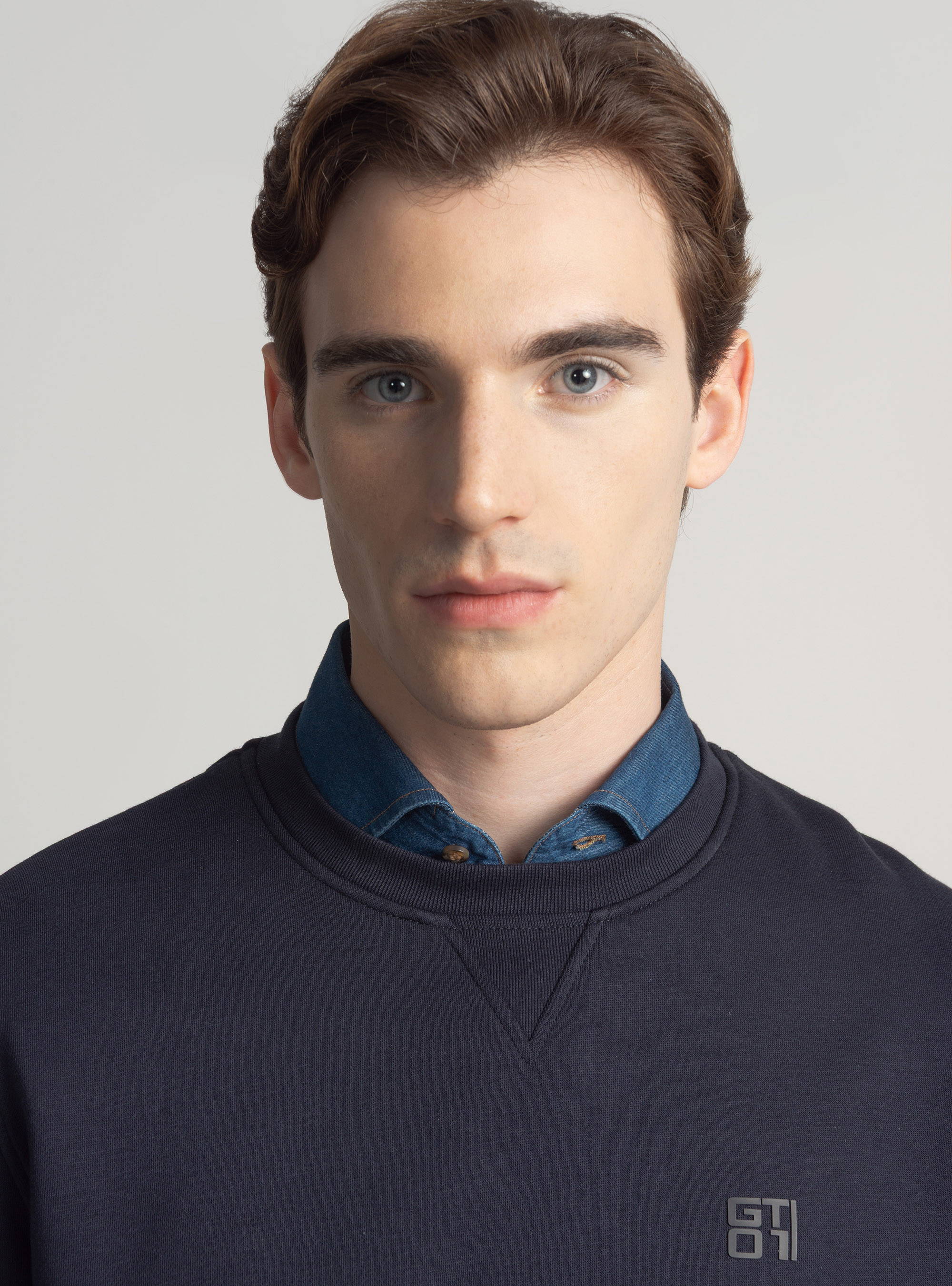 Sudadera con cuello redondo y logotipo de goma GT01, AZUL MARINO
