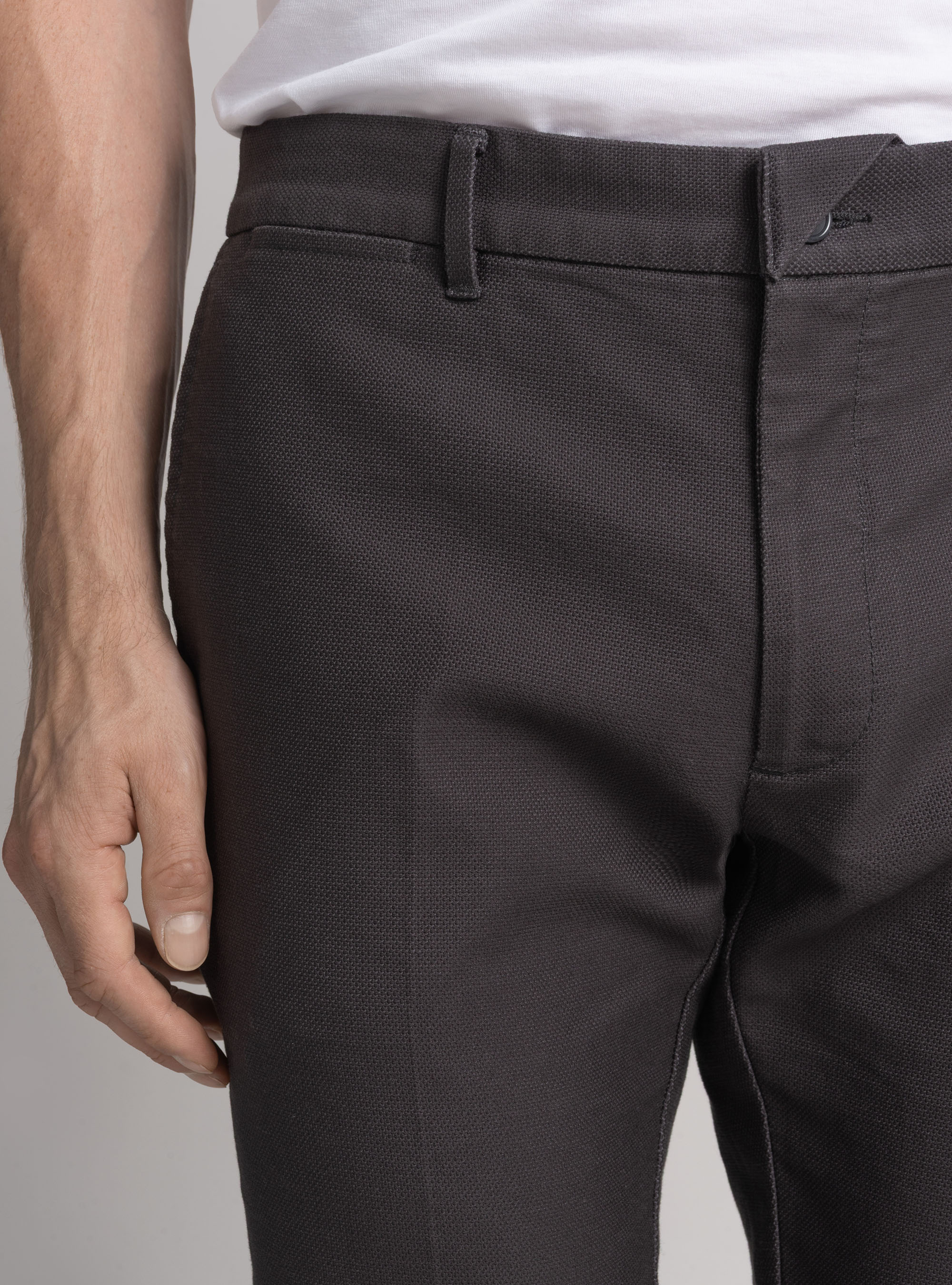 Pantaloni chino slim fit in cotone armaturato, ASFALTO