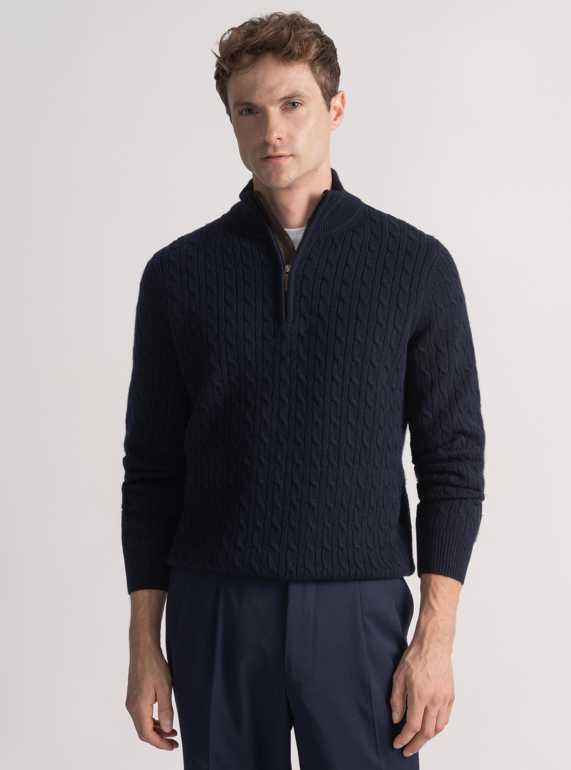 Maglia con collo mock e treccia in lana cashmere, BLU NAVY