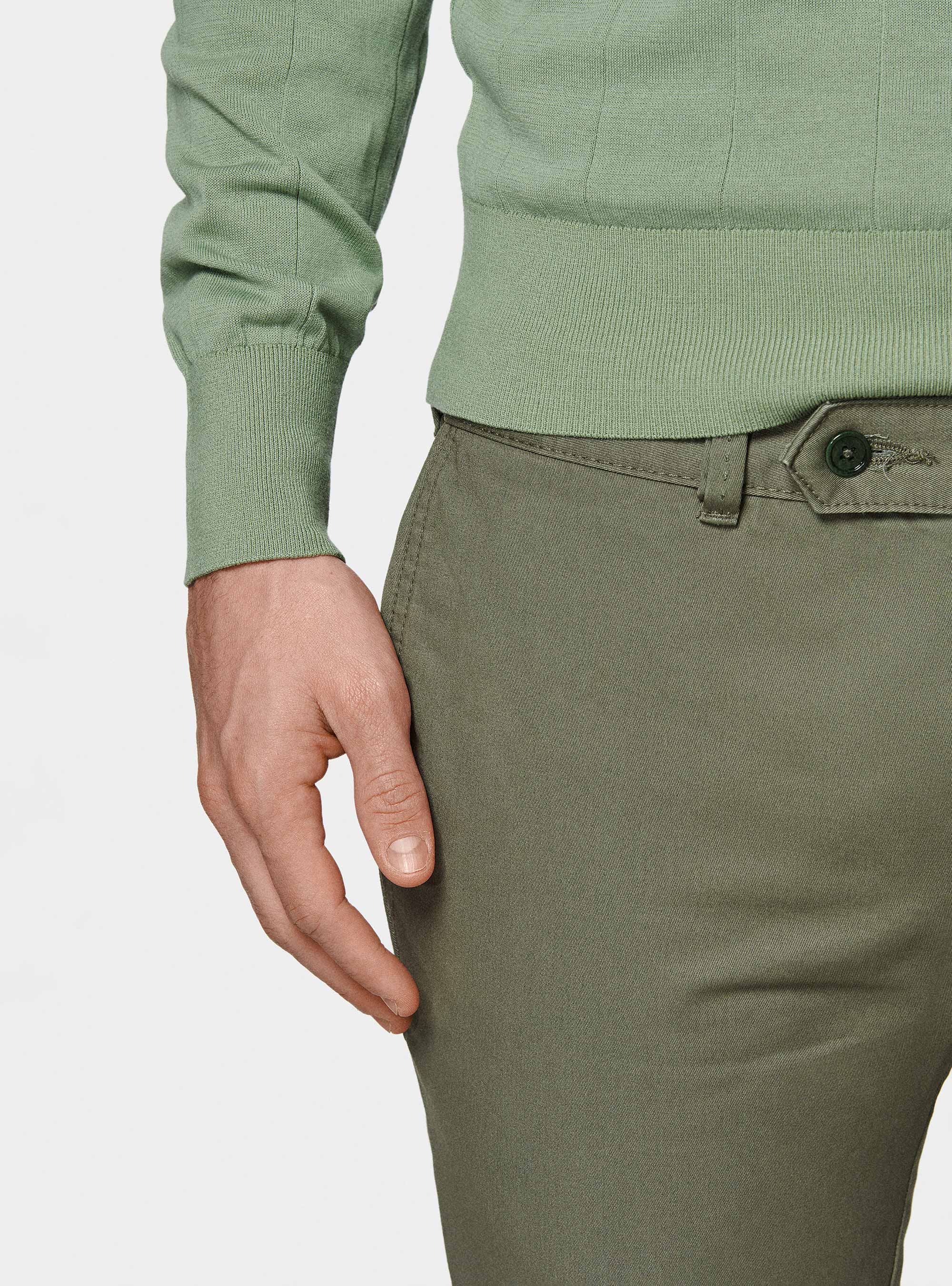 Pantaloni chino slim fit in cotone twill, SALVIA 0602C