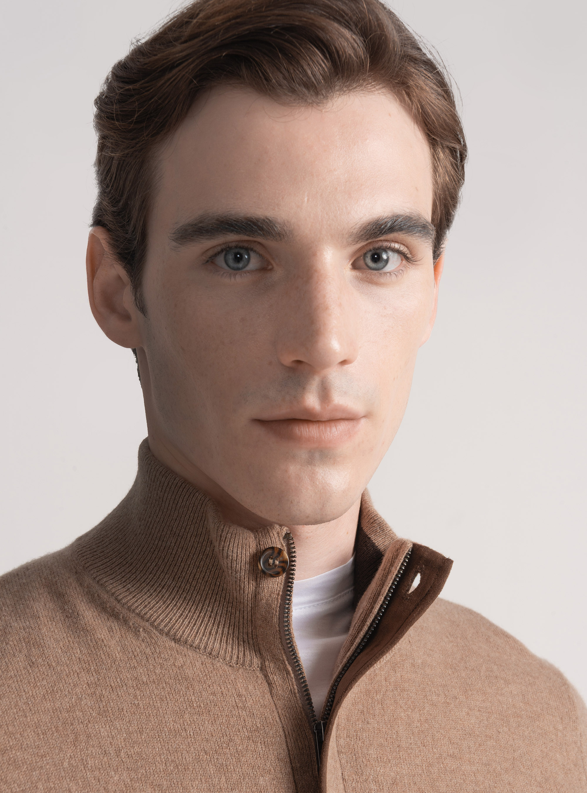 Punto con media cremallera de lana de cordero y cachemira, CAMMELLO 0570C