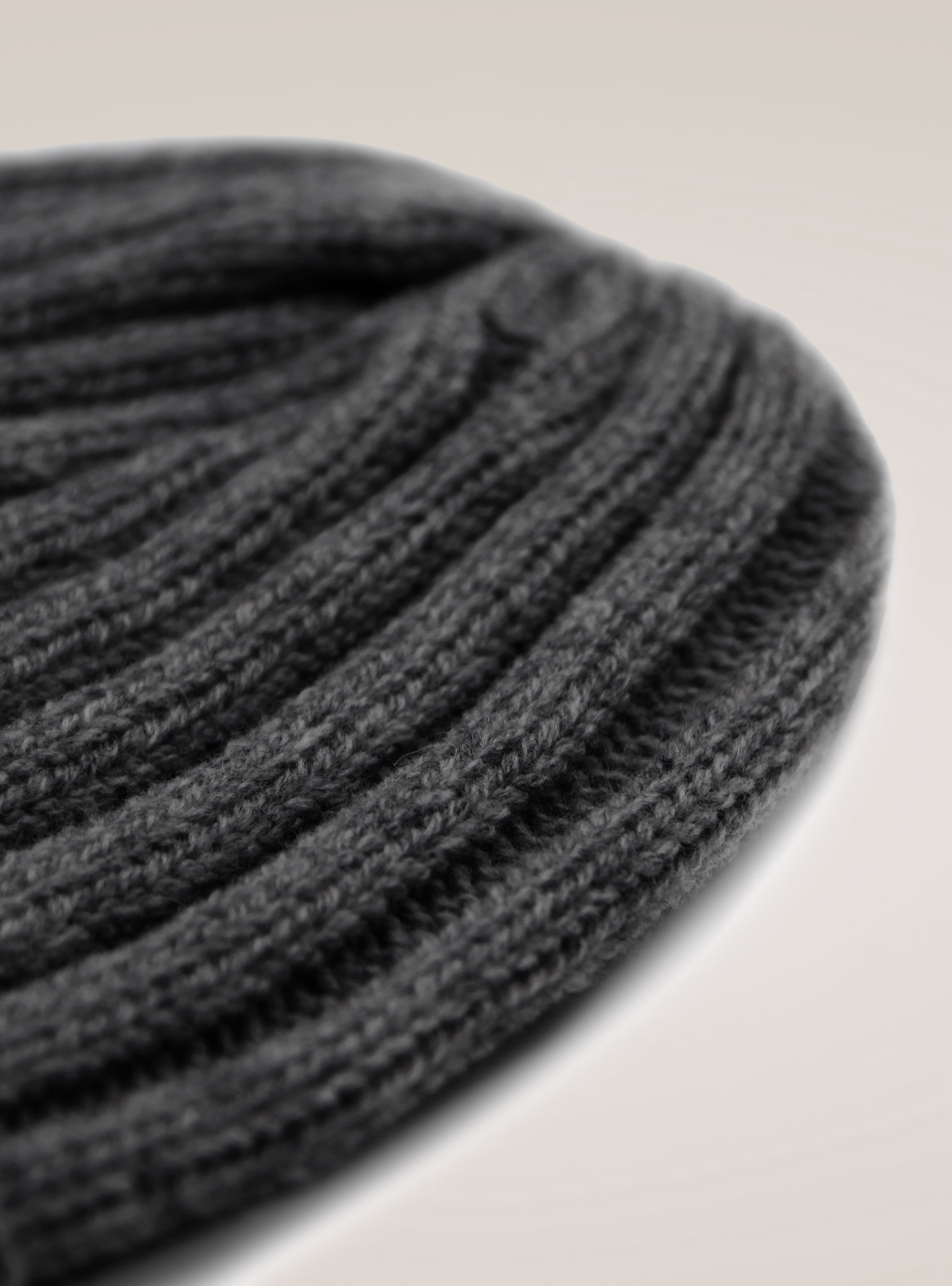 WOOL AND CASHMERE HAT, ASPHALT GREY
