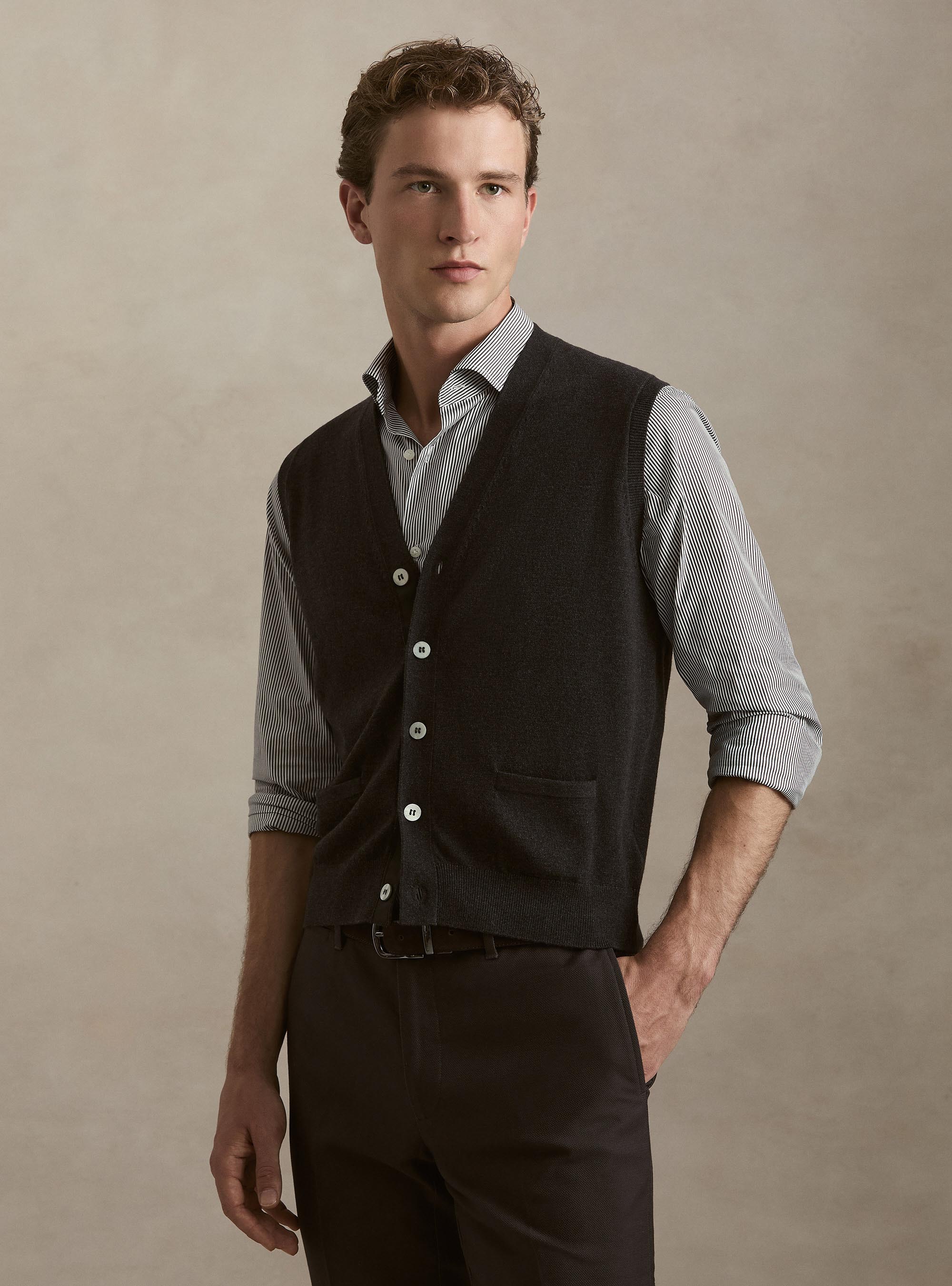 Knitted wool-blend buttoned vest, ASPHALT GREY