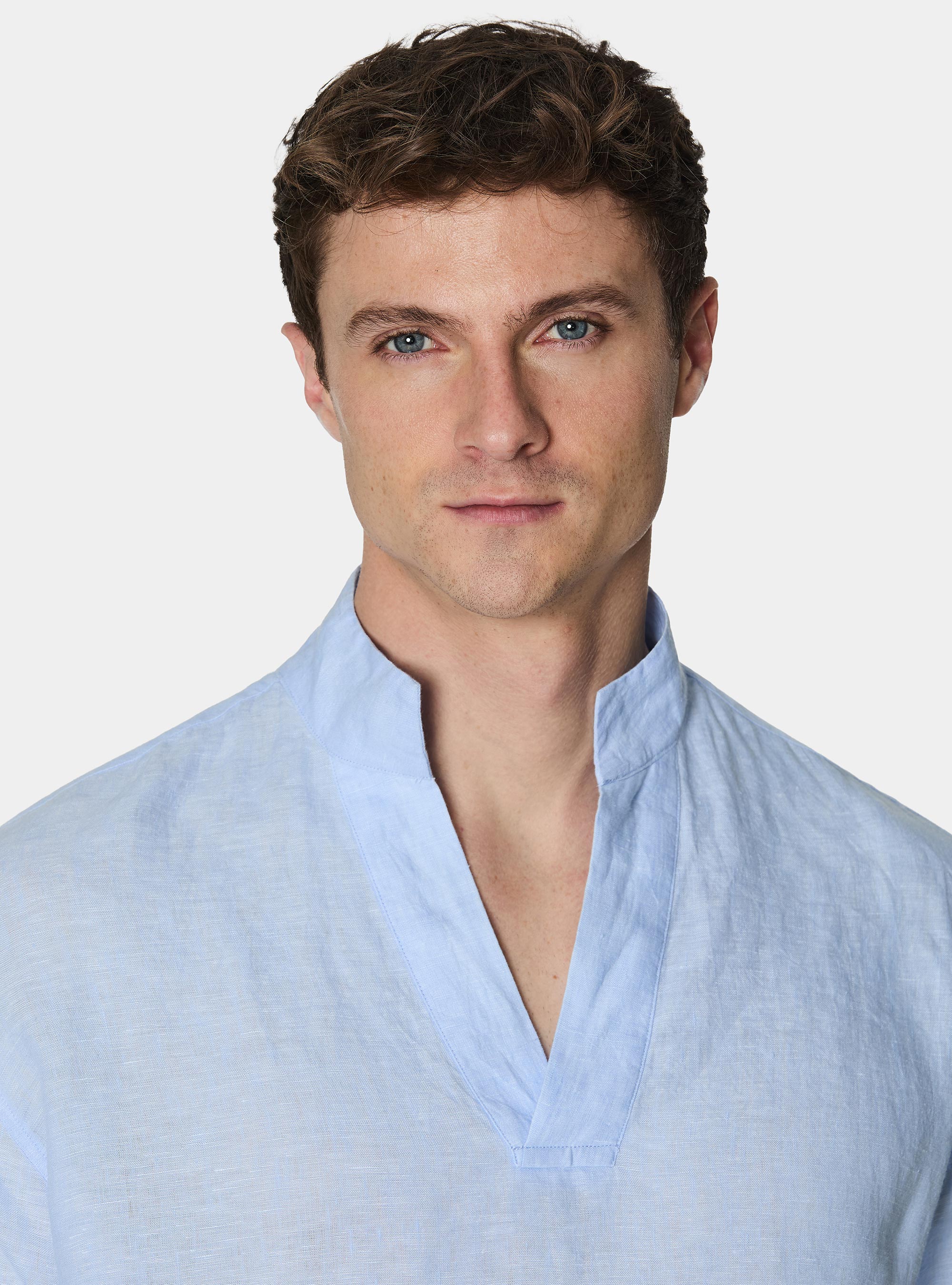 Pure linen shirt with wing collar, LIGHT BLUE
