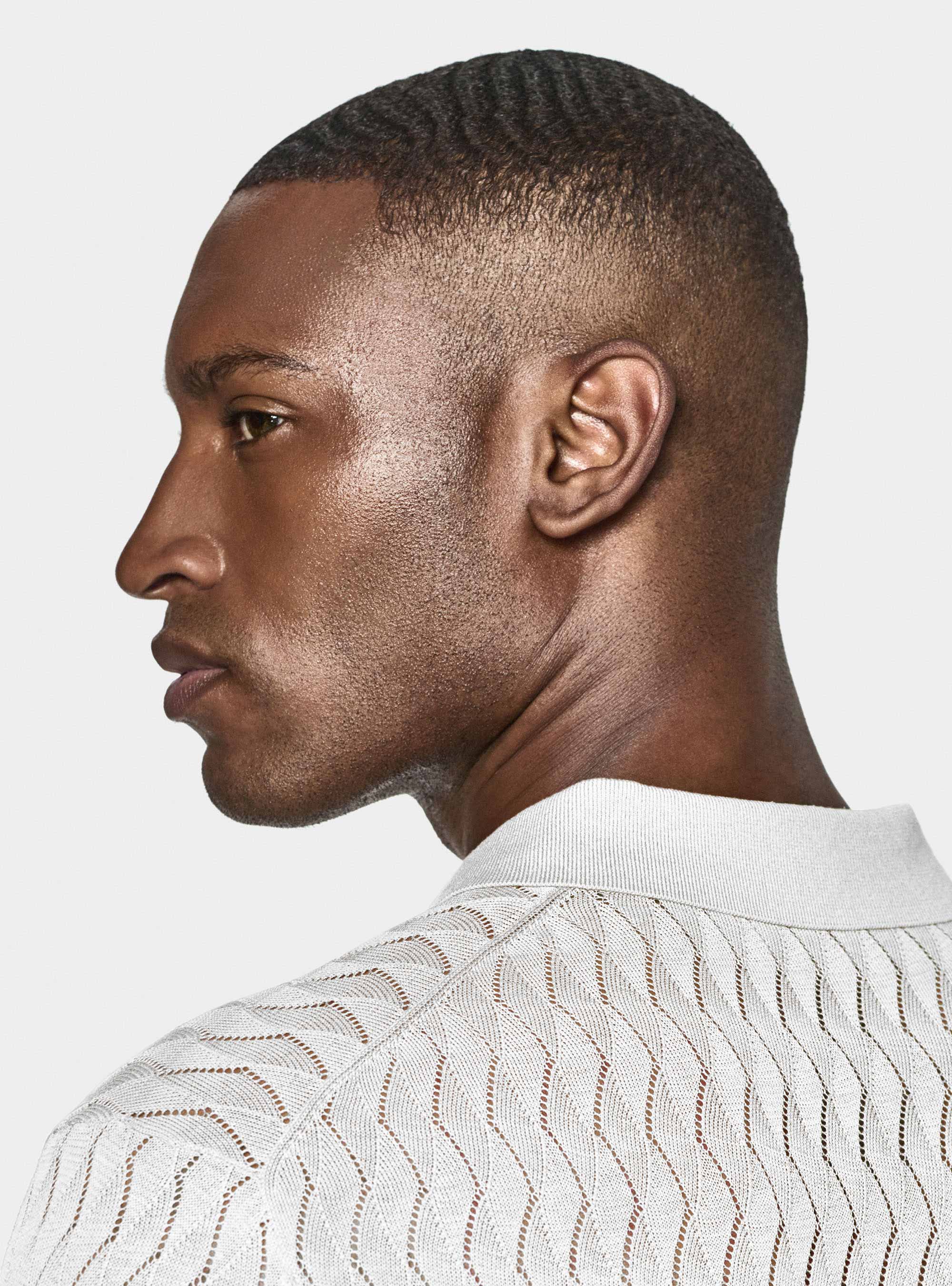 Polo in maglia traforata senza bottoni in cotone e seta, BIANCO