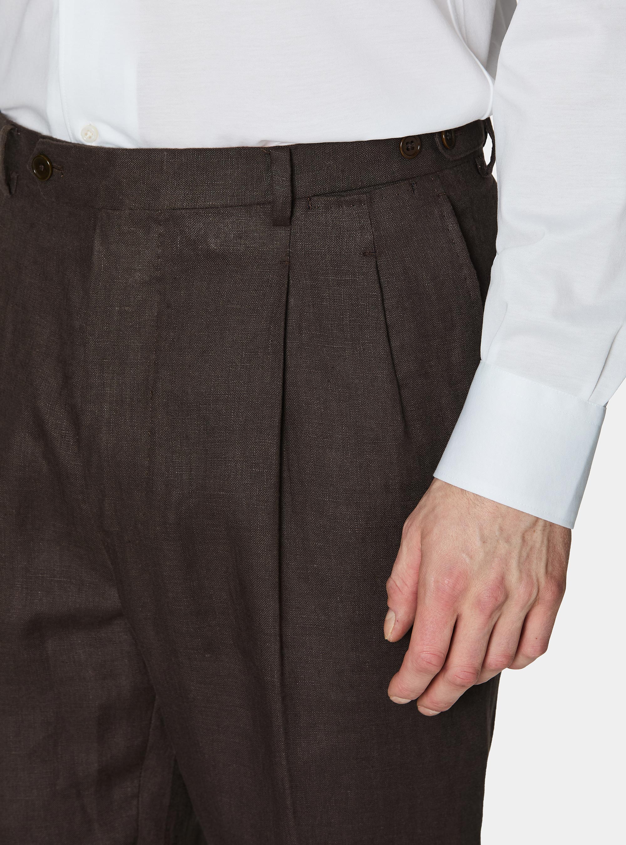 Pantaloni con pince in puro lino, MARRONE