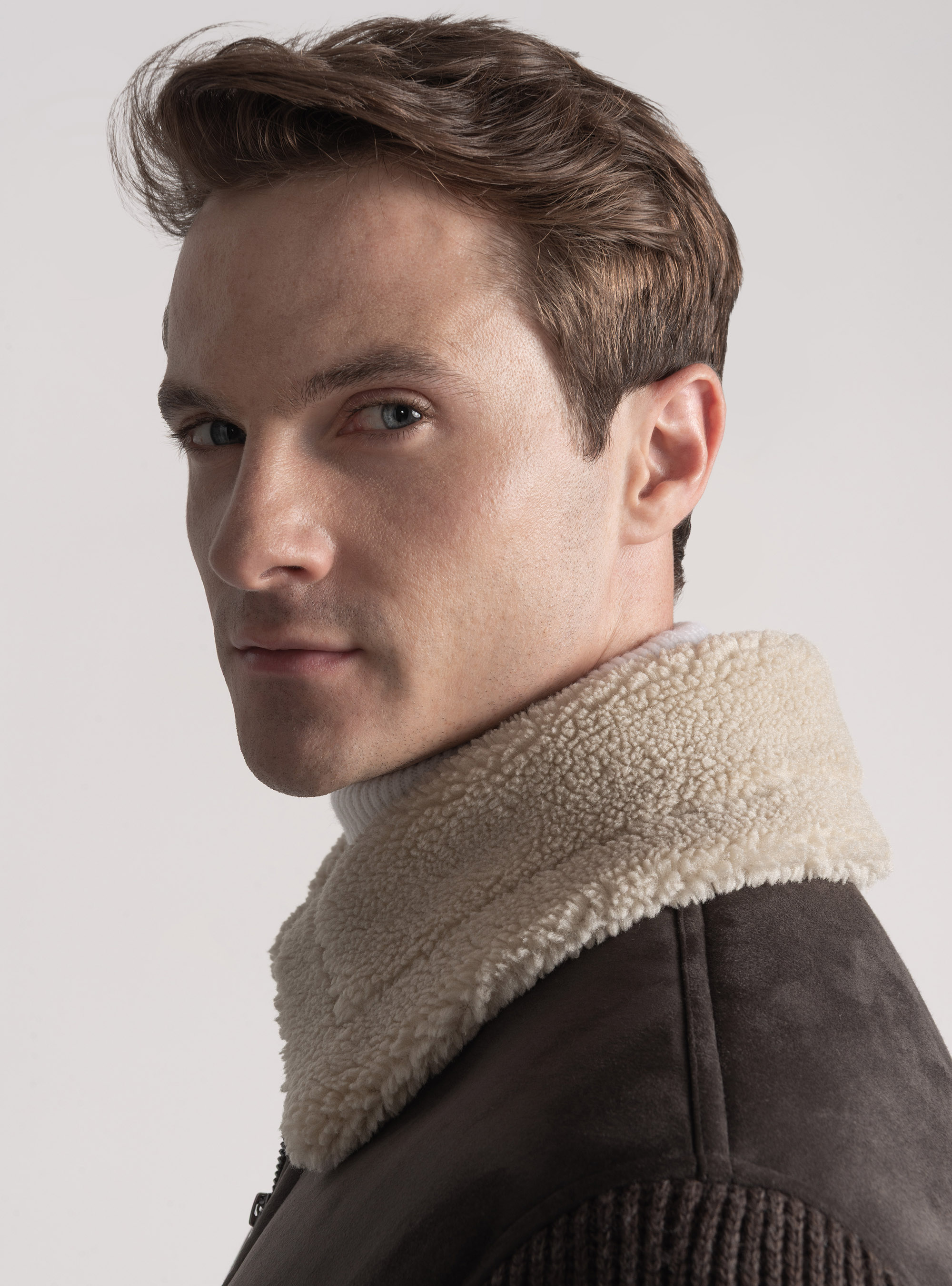 Suede-effect sheepskin with knitted sleeves, BROWN