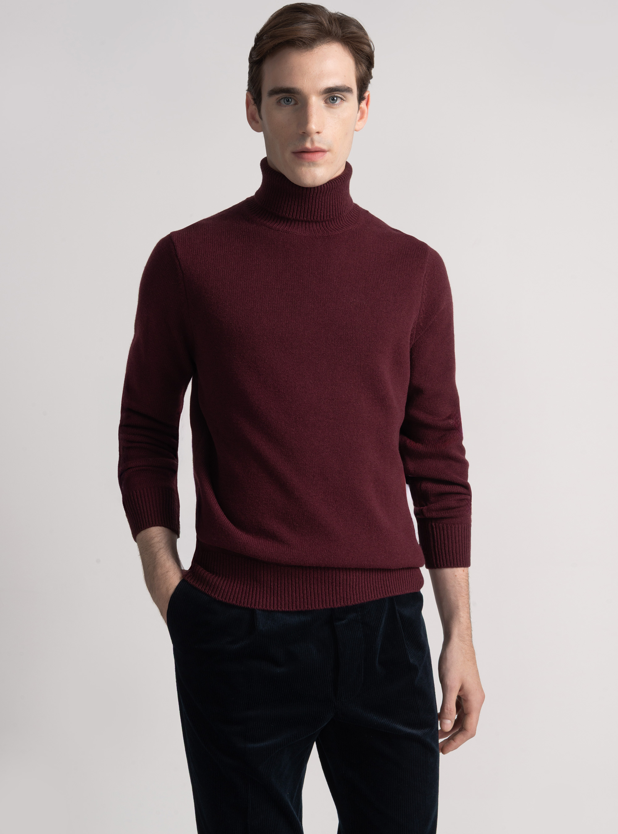 Maglia collo alto in lana merino, BORDEAUX