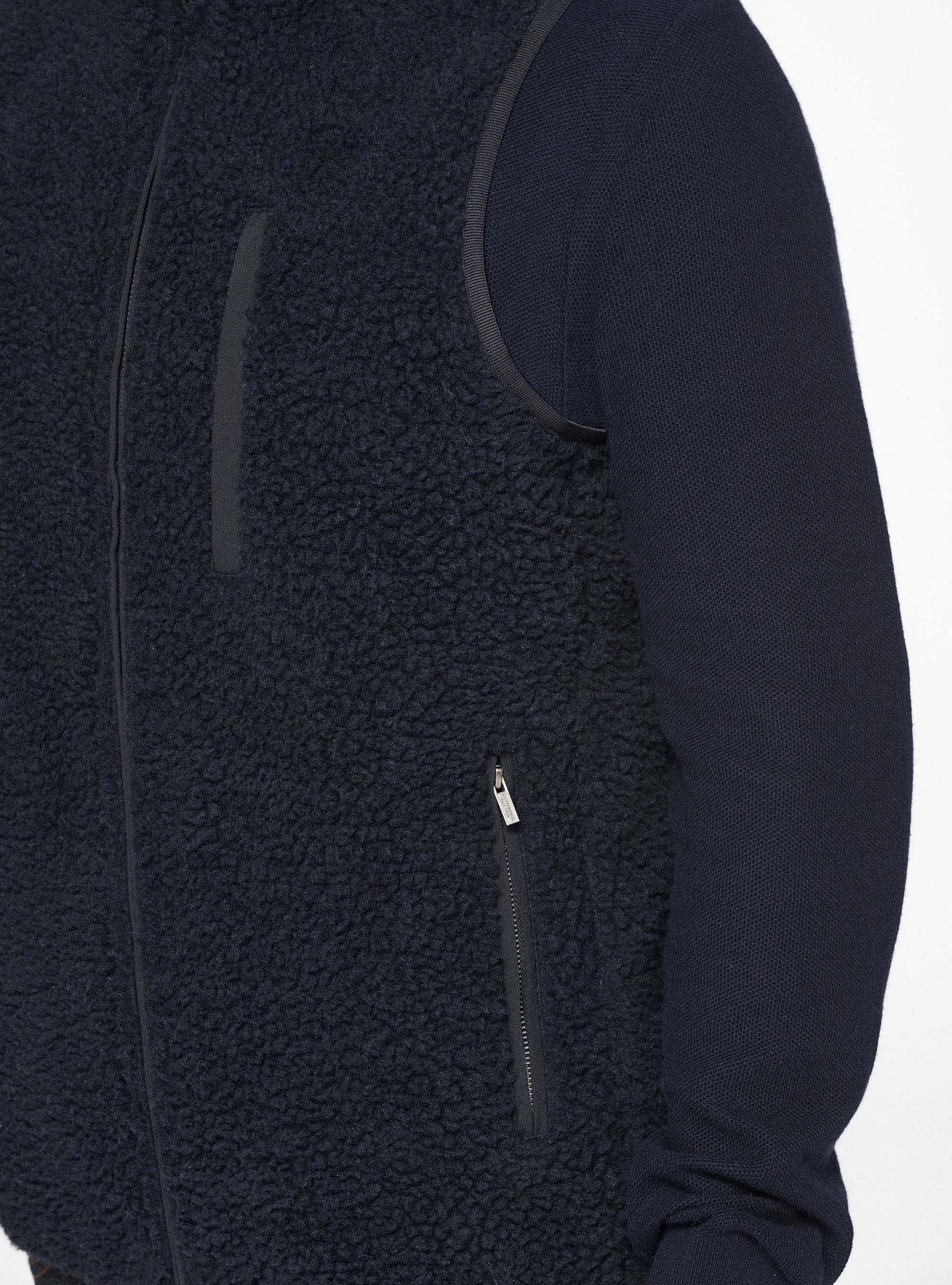 Smanicato in sherpa, BLU NAVY