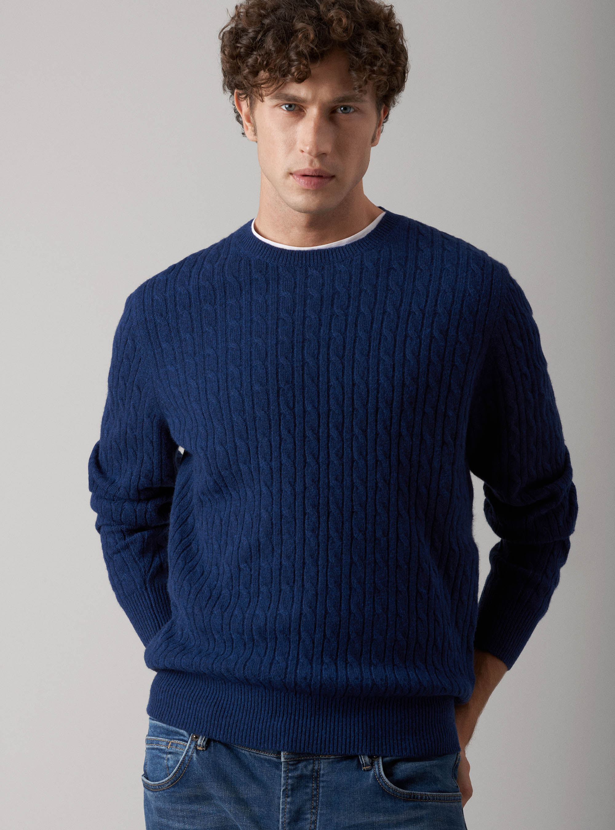 Maglia girocollo in lana lambswool e cashmere con trecce, INCHIOSTRO