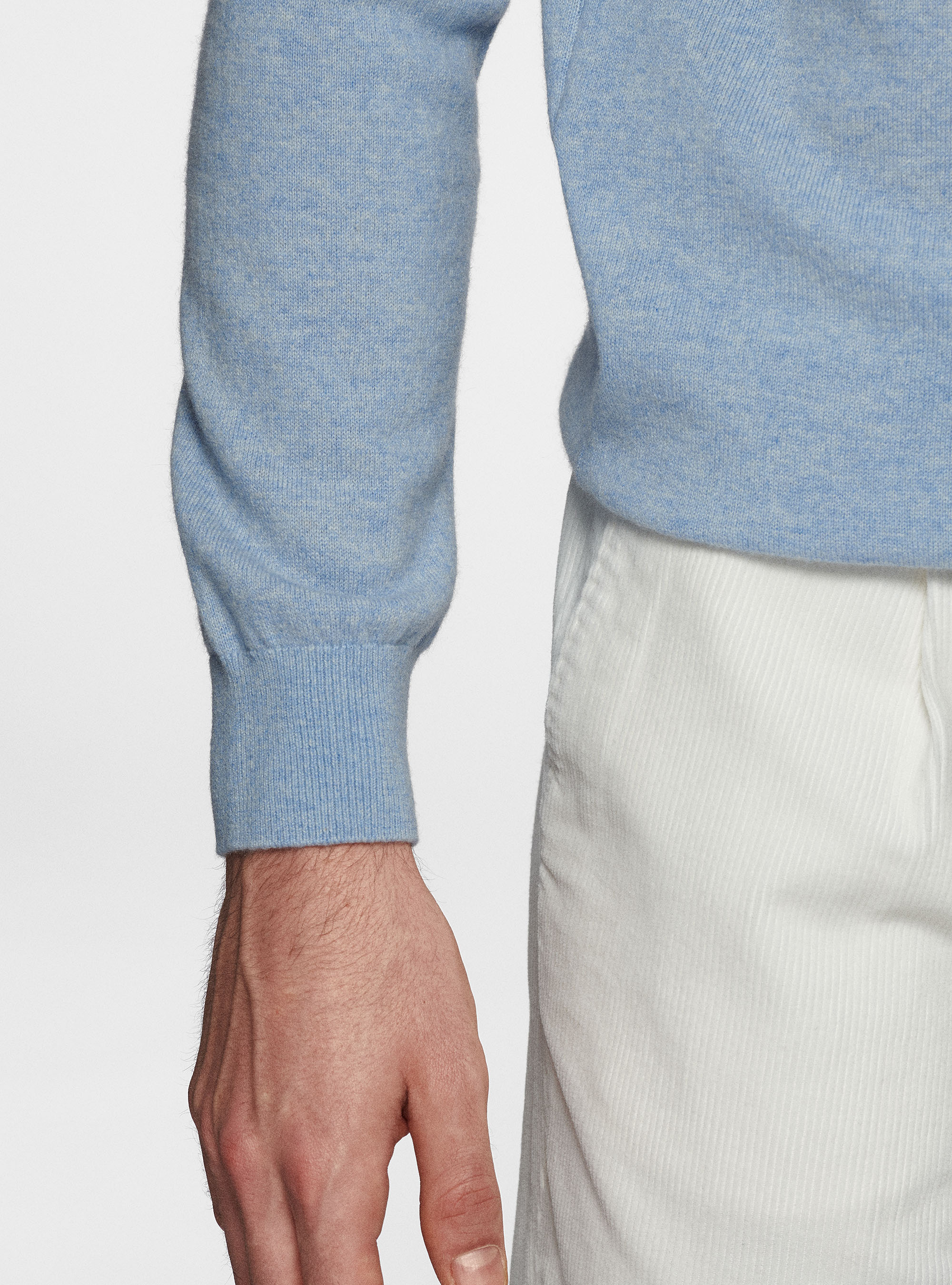 Maglia girocollo in cashmere, AZZURRO POLVERE 0283C