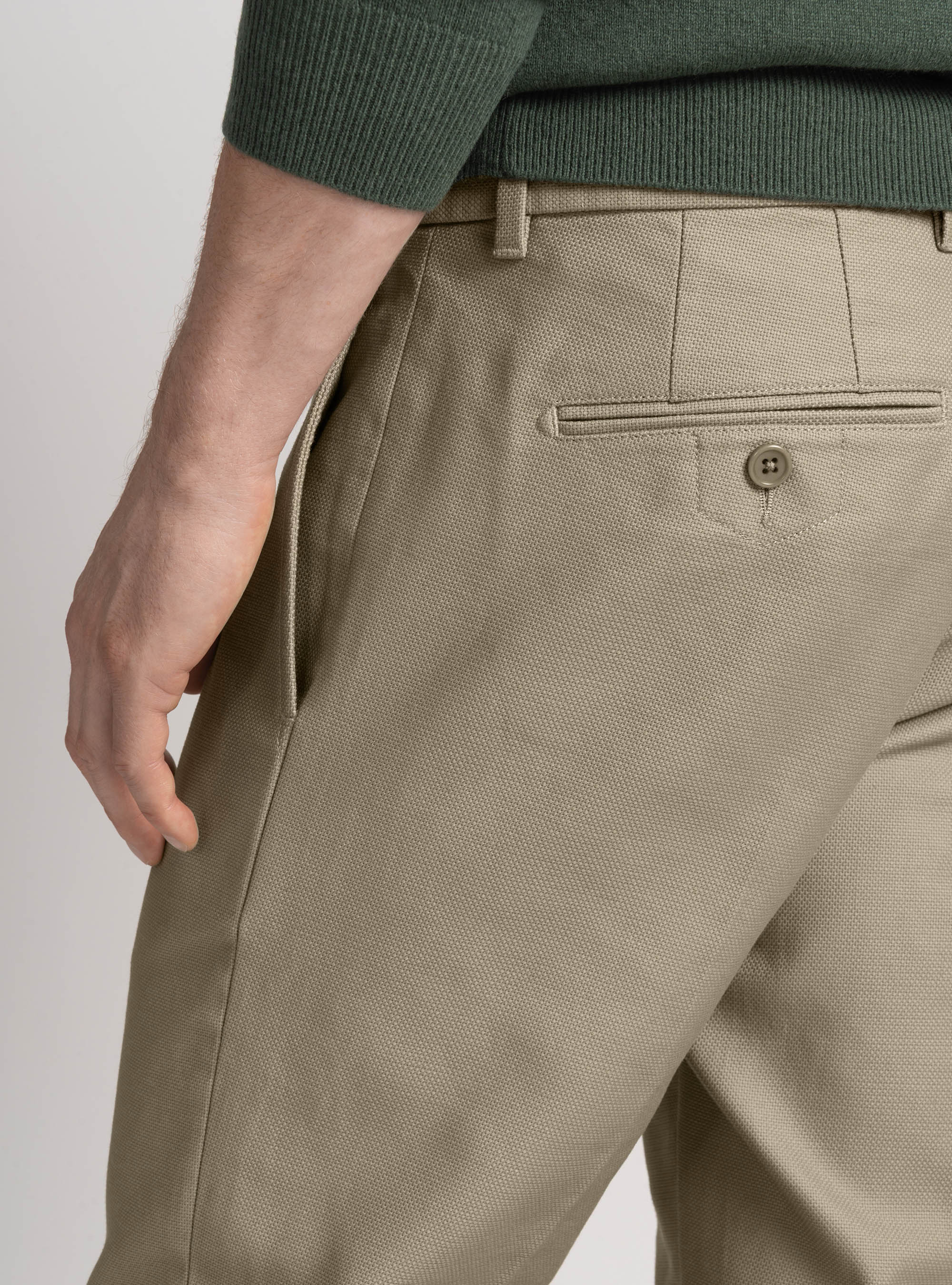 Pantaloni chino slim fit in cotone armaturato, FANGO