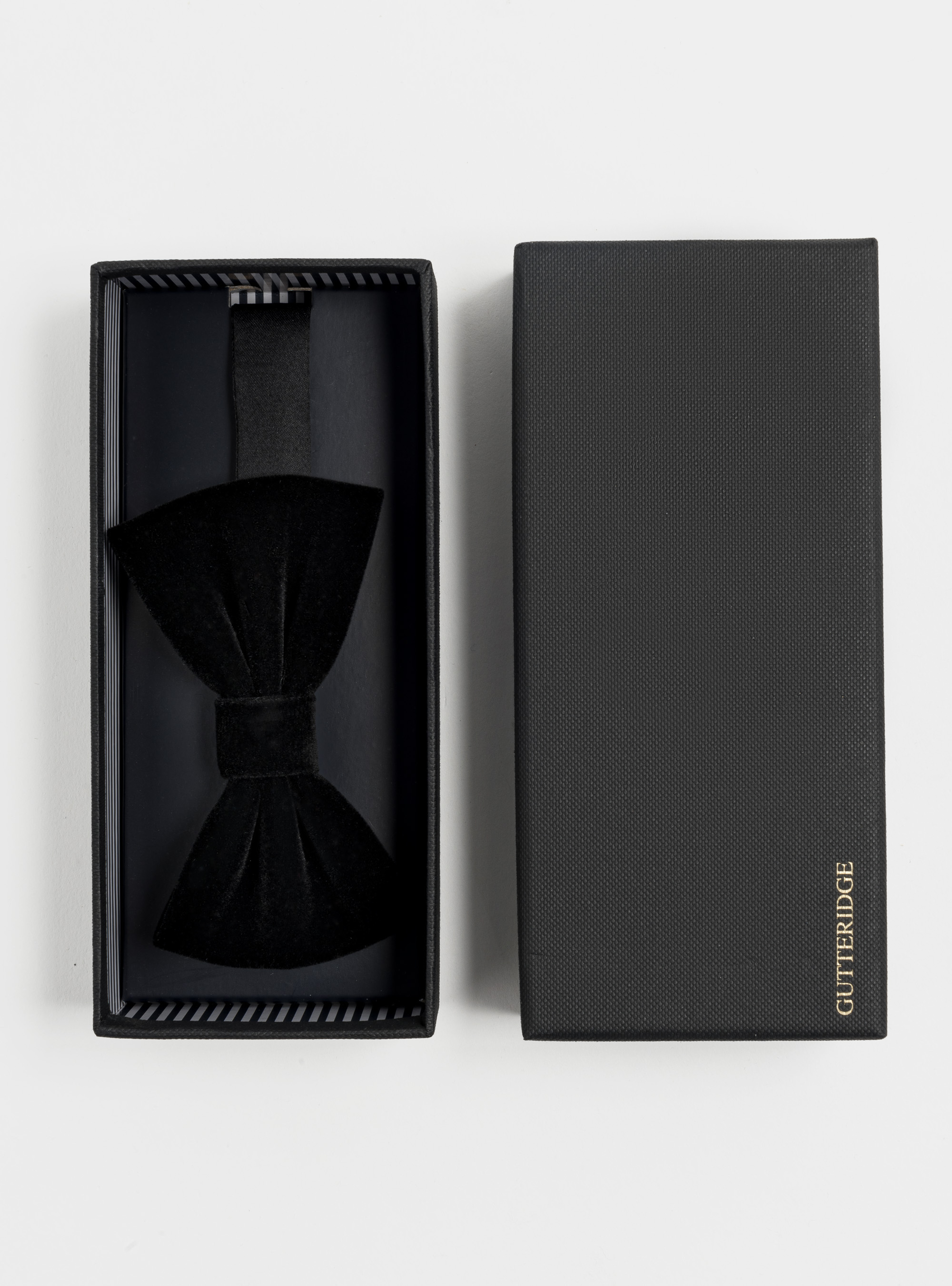 Velvet Papillon, BLACK