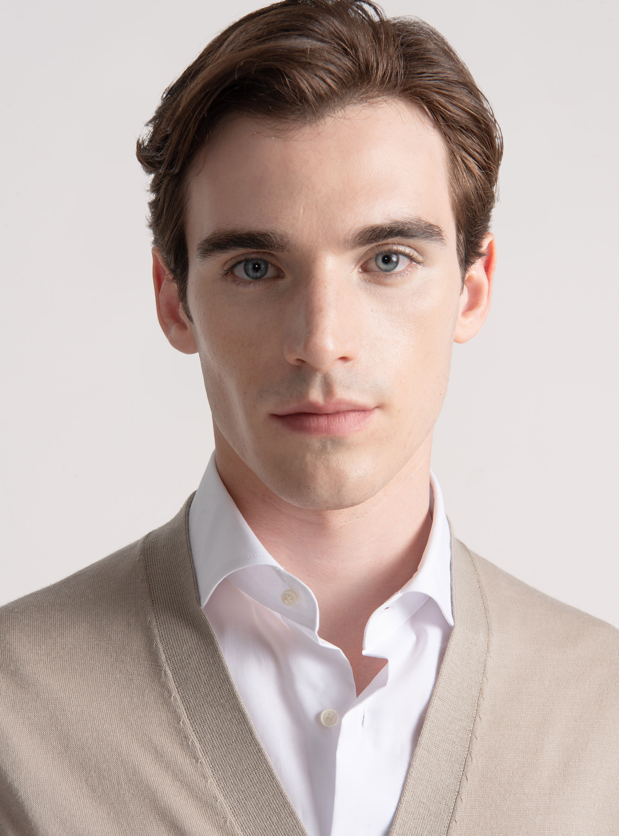 Chaleco de punto con botones de lana merina extrafina, ARENA