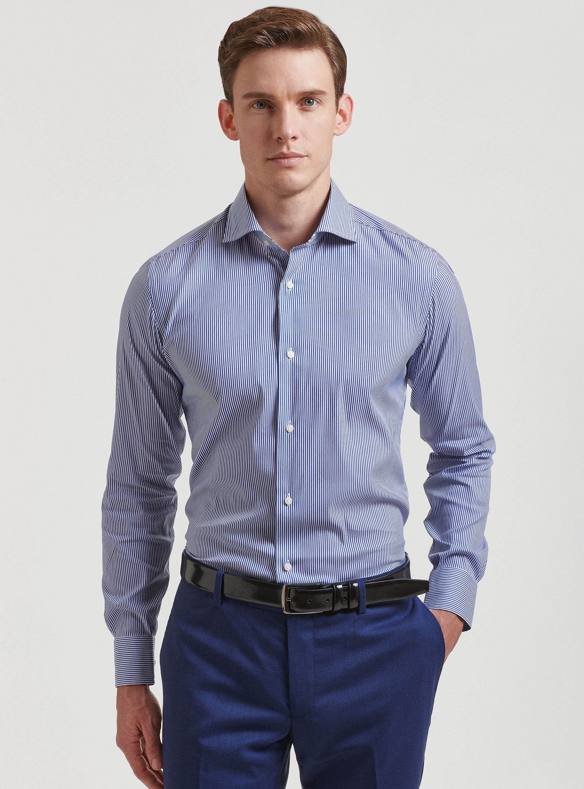 Camicia slim fit in popeline stretch rigato con collo semi francese, BLU