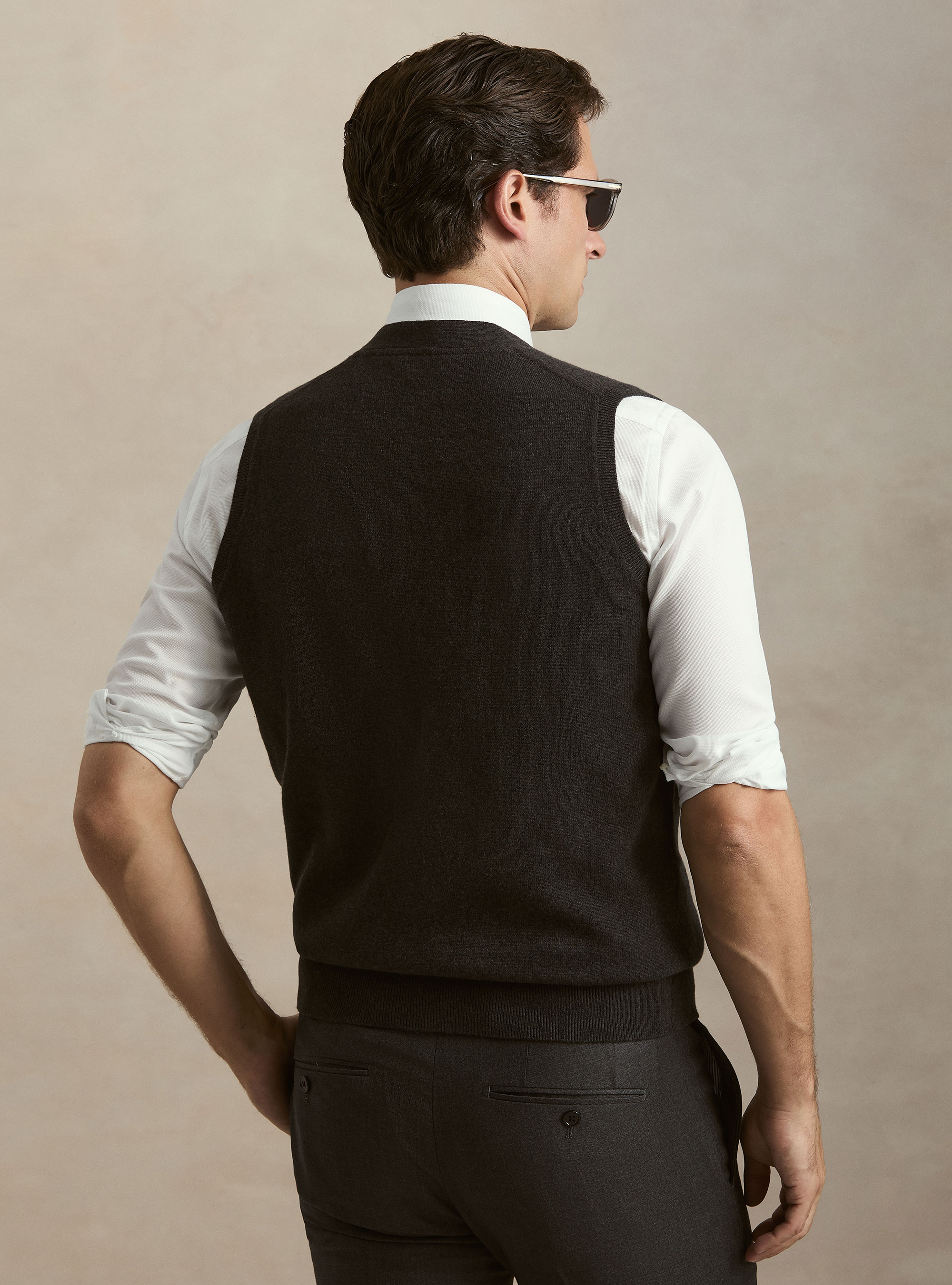 Lambswool and cashmere knit vest, ASPHALT GREY