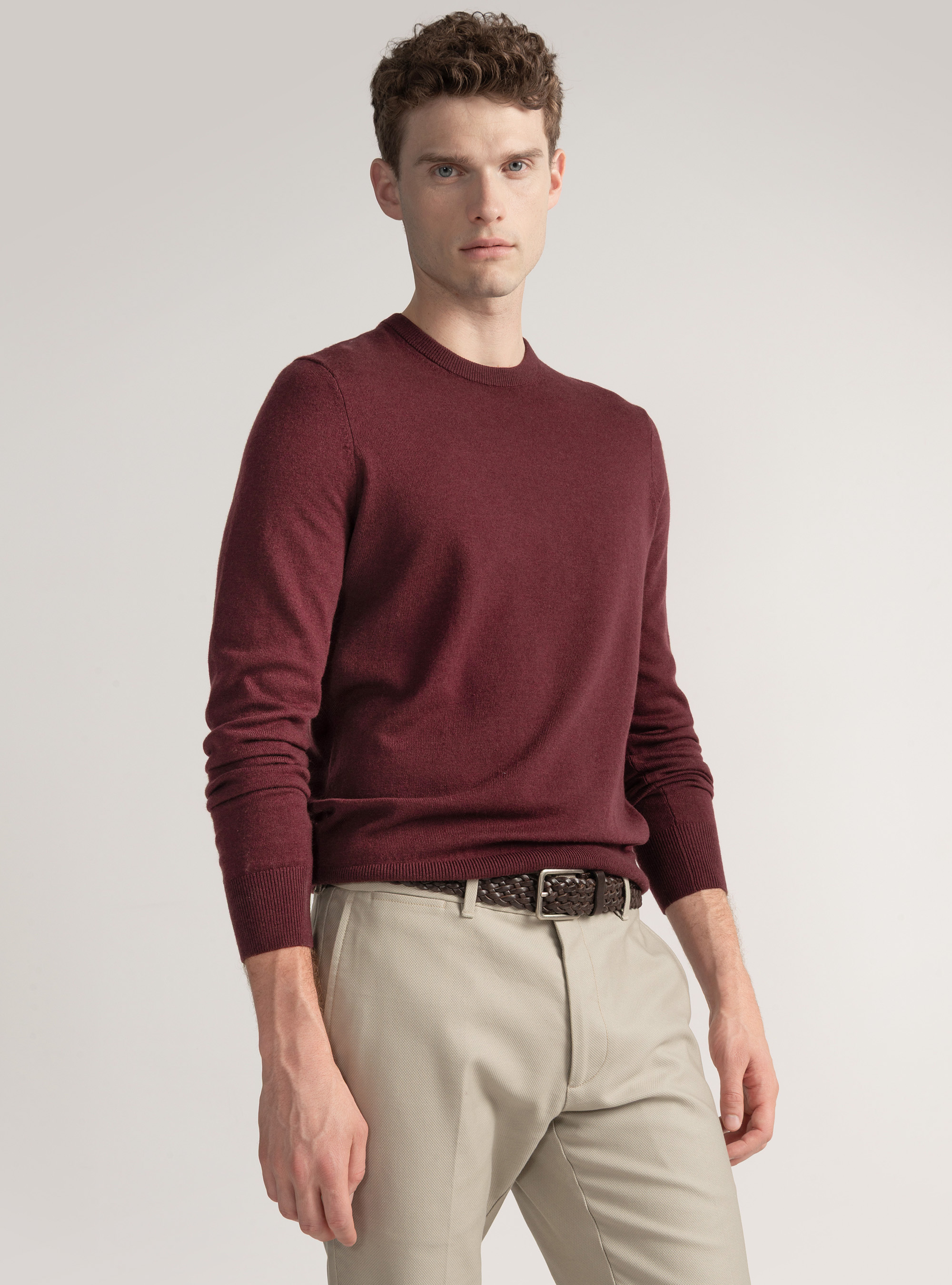 Tricot à col ras du cou en laine mélangée, BORDEAUX