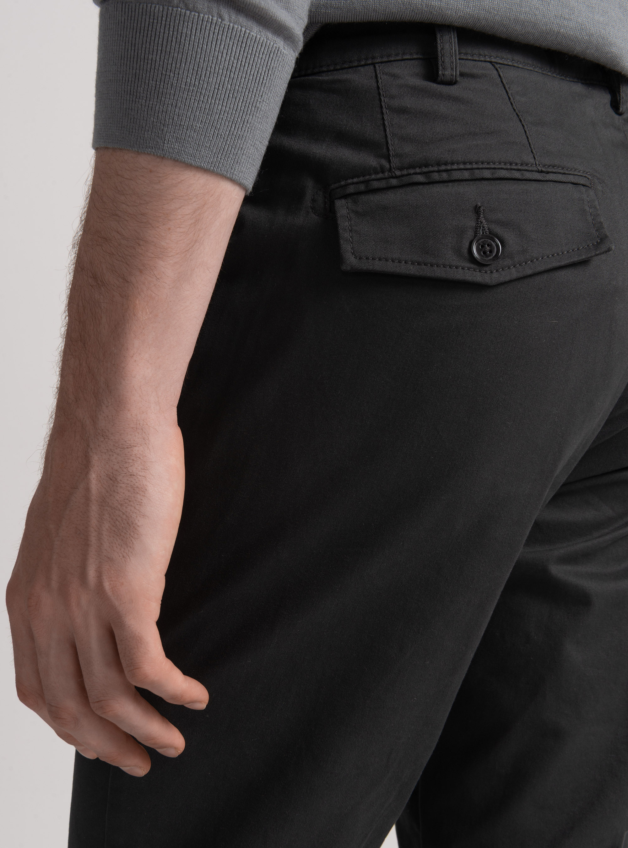 Pantalón chino slim fit de sarga elástica, GRIS MARENGO