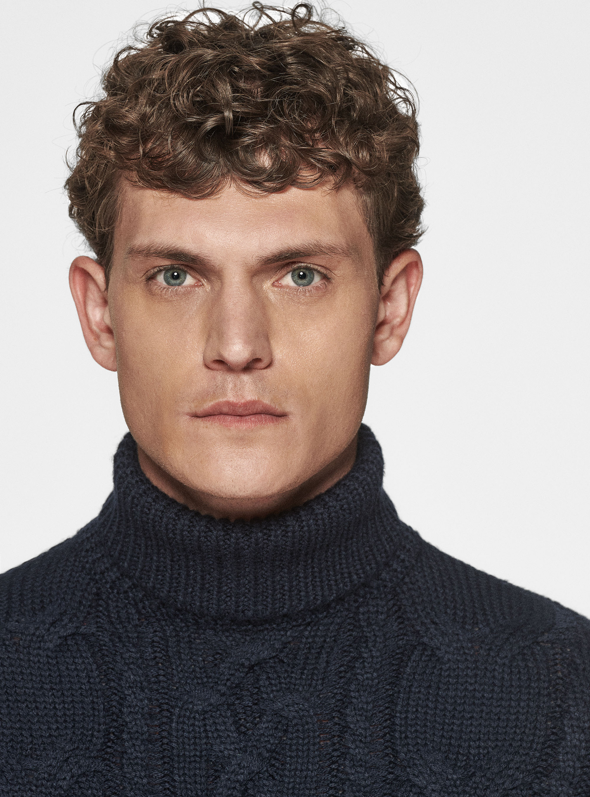 Maglia collo alto in misto lana con treccia, BLU NAVY