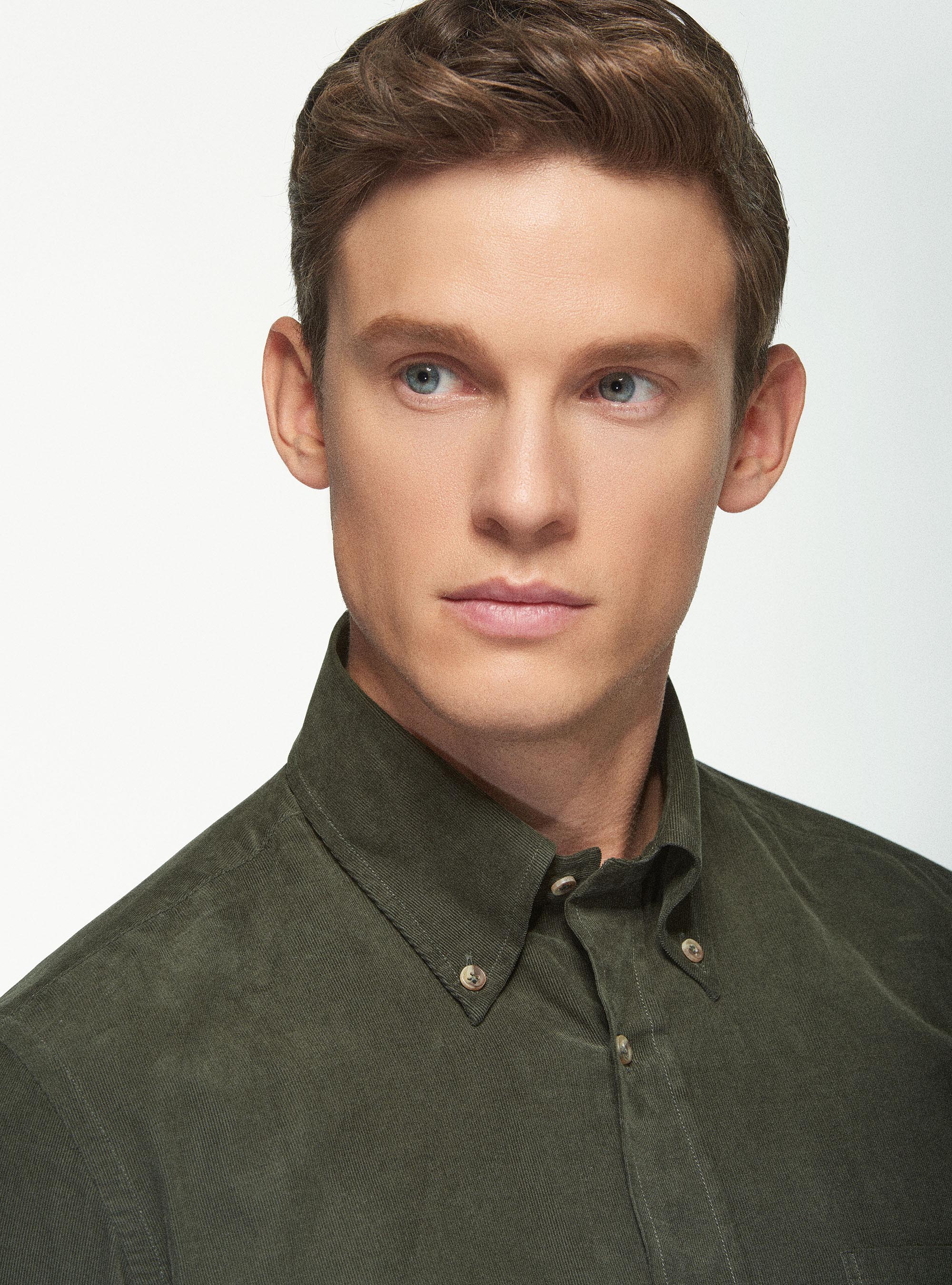 Camicia collo button down in velluto di cotone, MILITARE 0609C