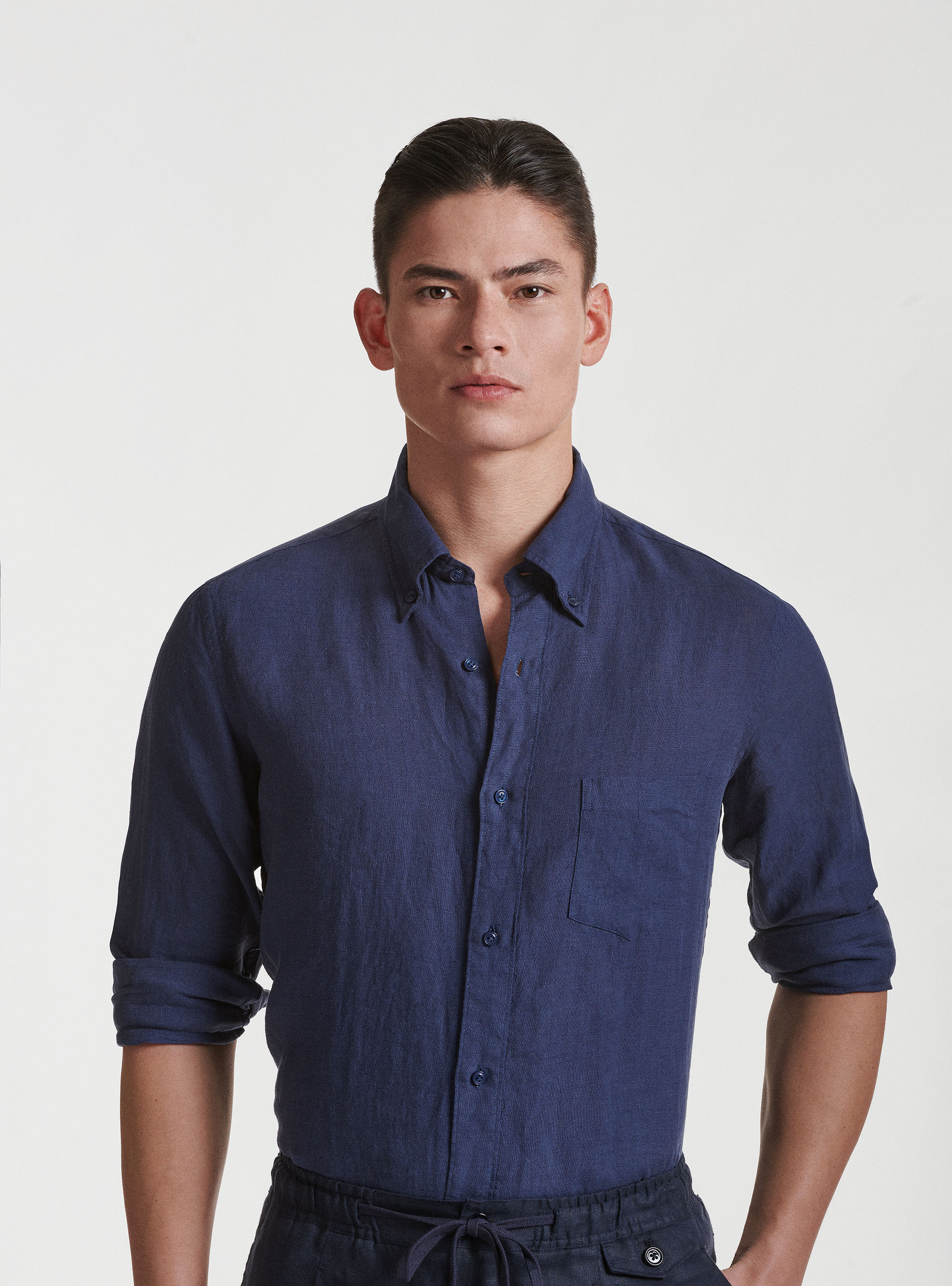 Button-down collar shirt in pure linen, NAVY BLUE