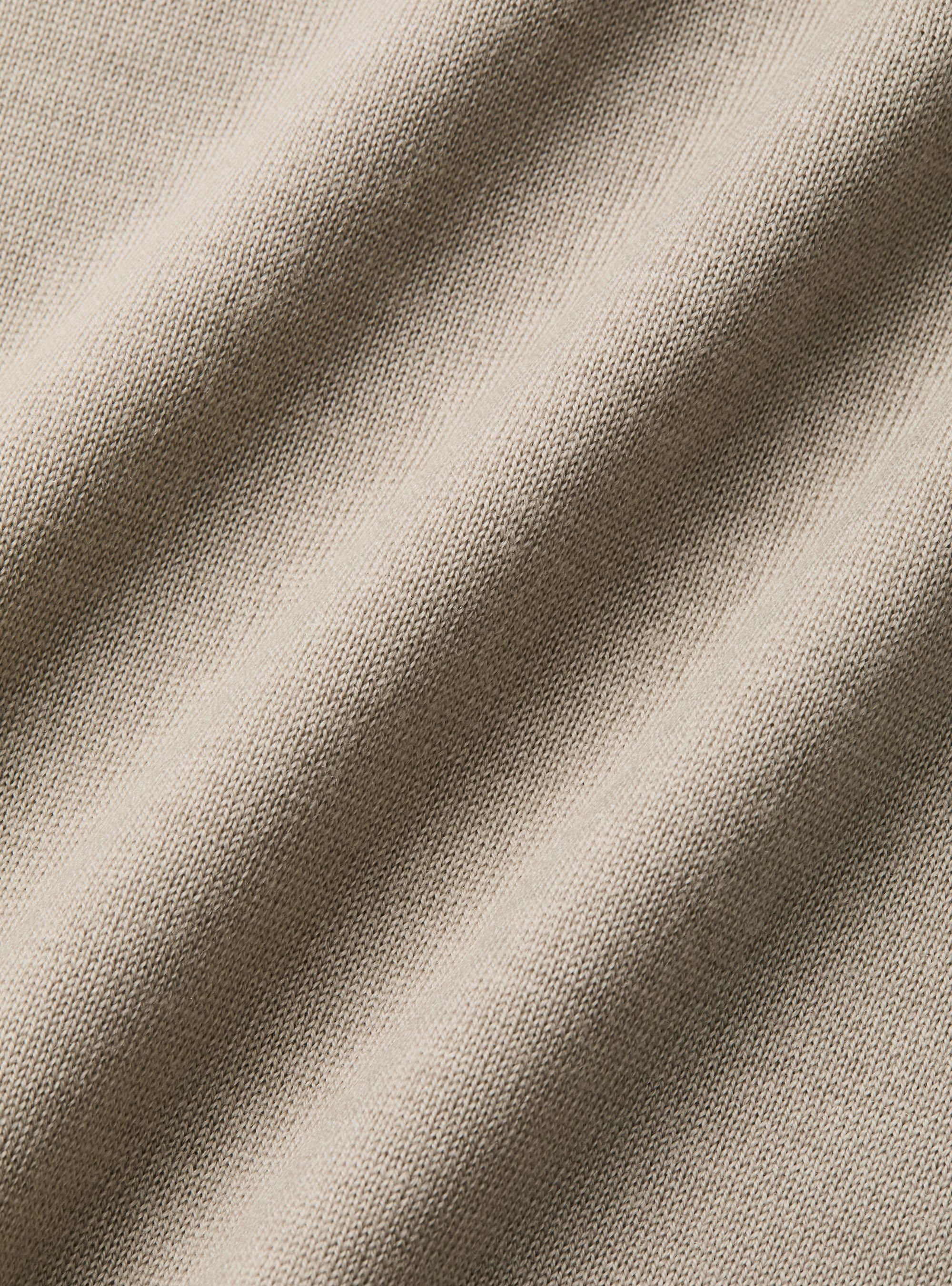 Punto de cuello redondo de pura lana merina extrafina, ARENA