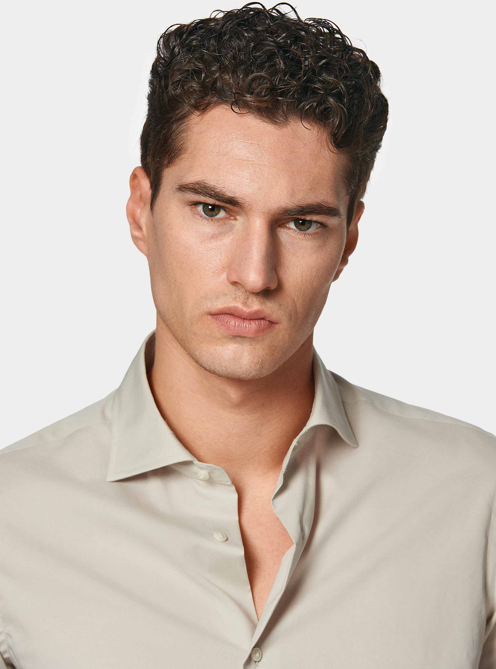 Chemise en popeline stretch, Ã CRU