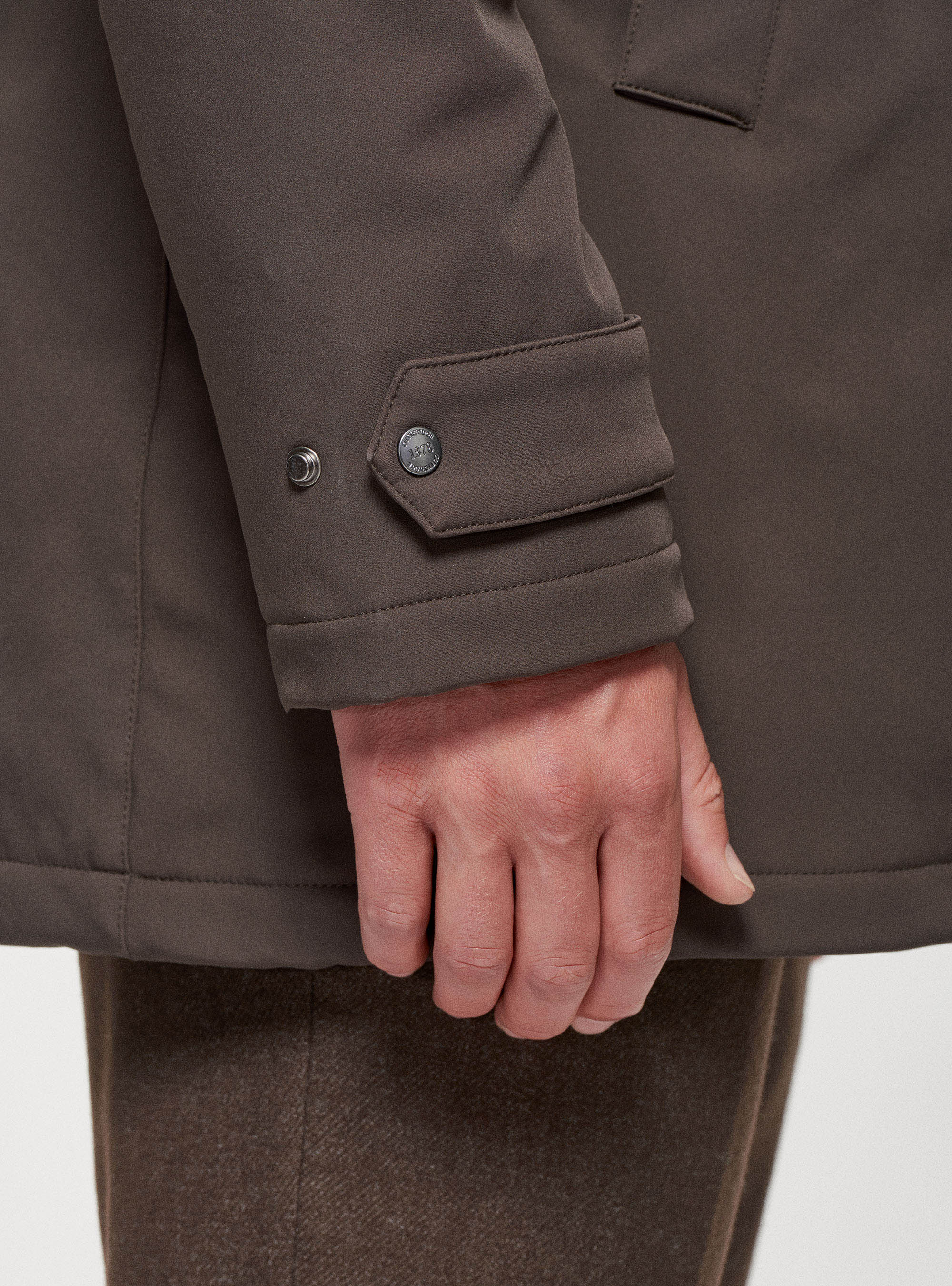 Giubbotto con imbottitura riciclata, MARRONE