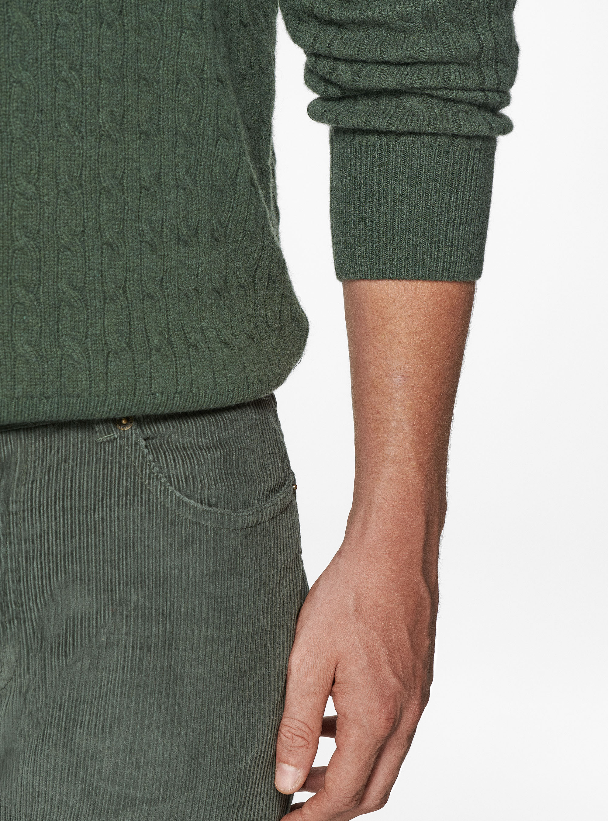 Maglia girocollo in lana cashmere a treccia, MILITARE 0609C