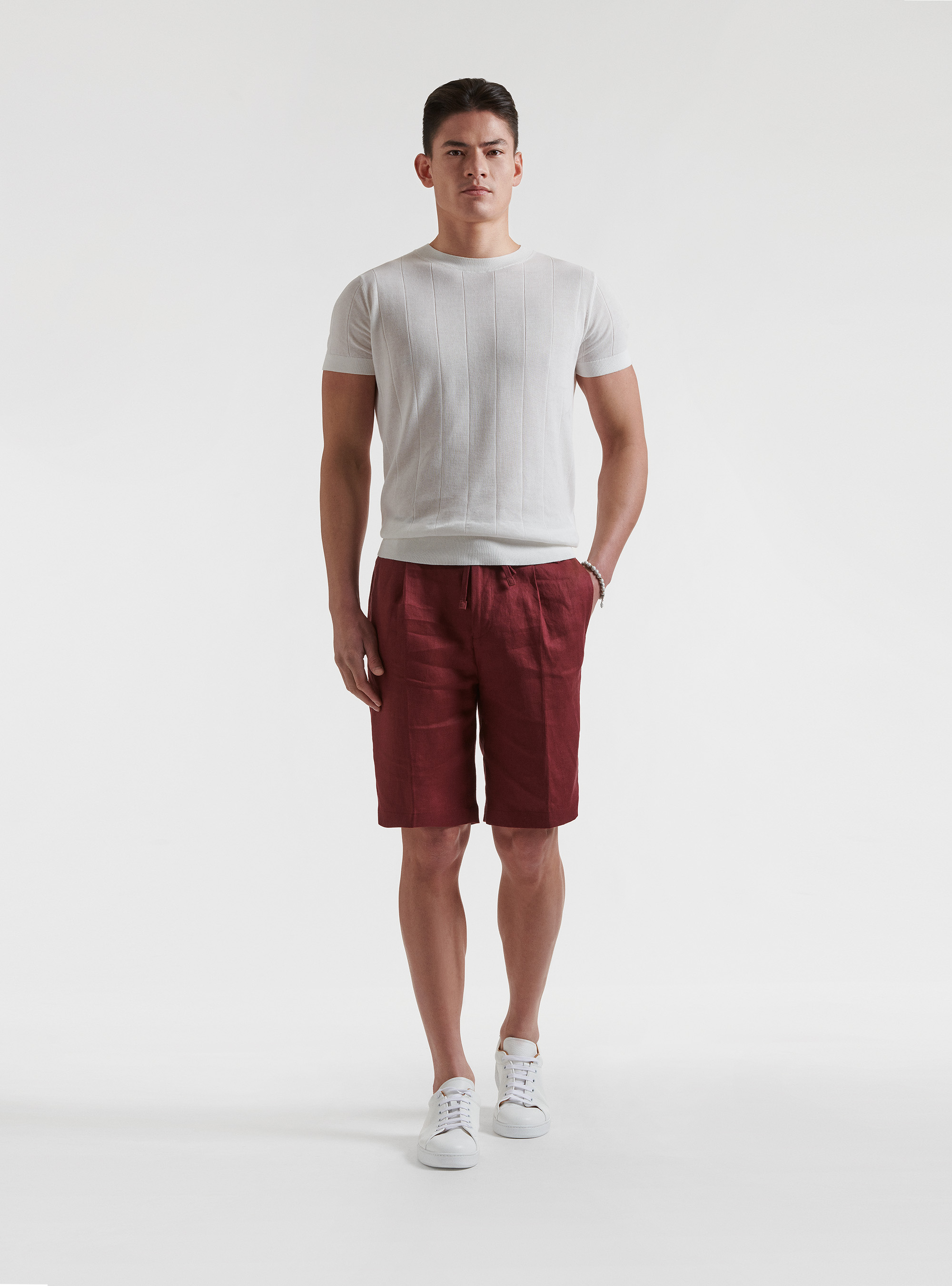 Bermuda tinta unita in puro lino, BORDEAUX