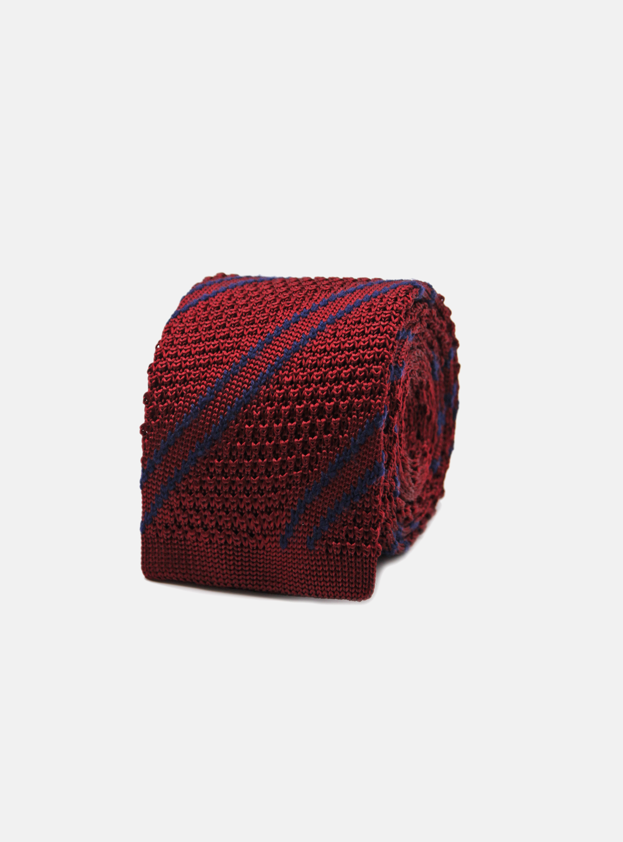 Knitted diagonal stripes tie, BORDEAUX