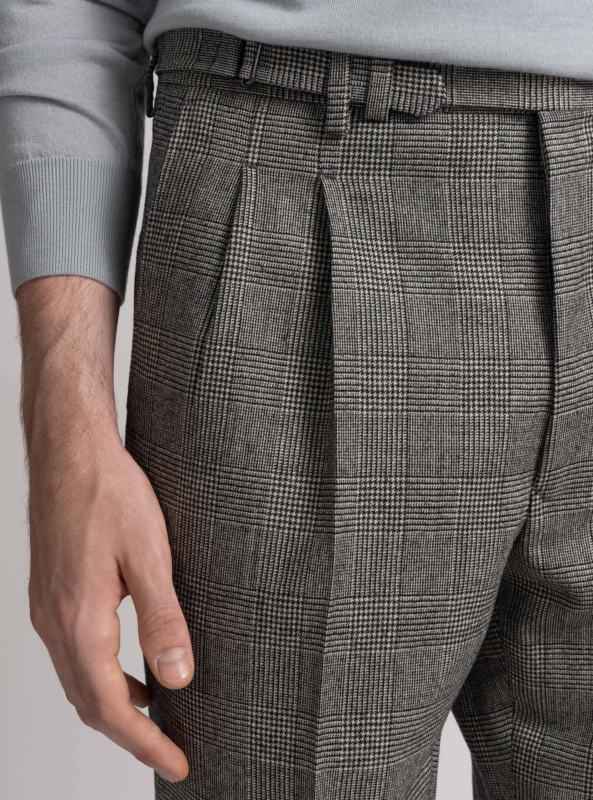 Pantaloni con pince a fantasia in misto lana, NERO