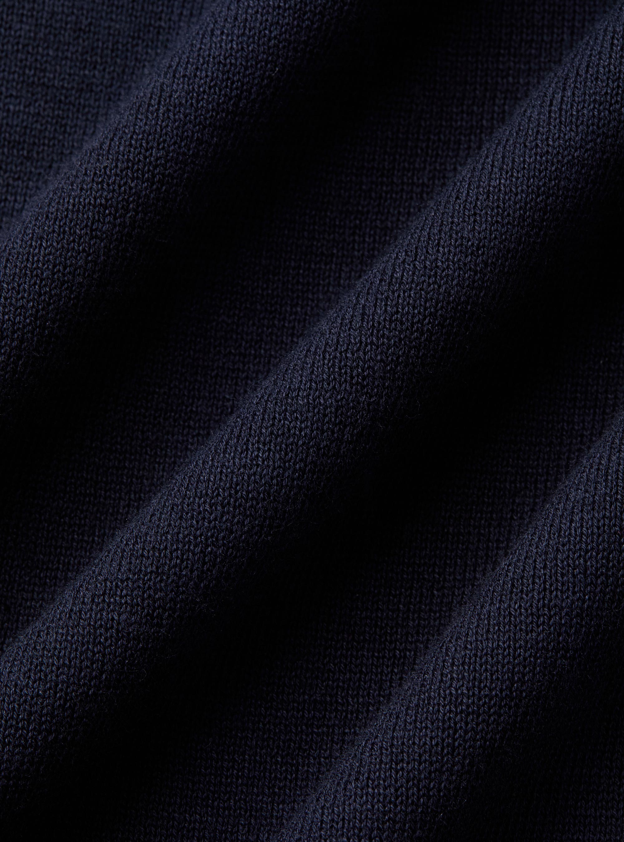 Polo tricot&eacute; sans boutons en coton extra-fin, BLEU MARINE