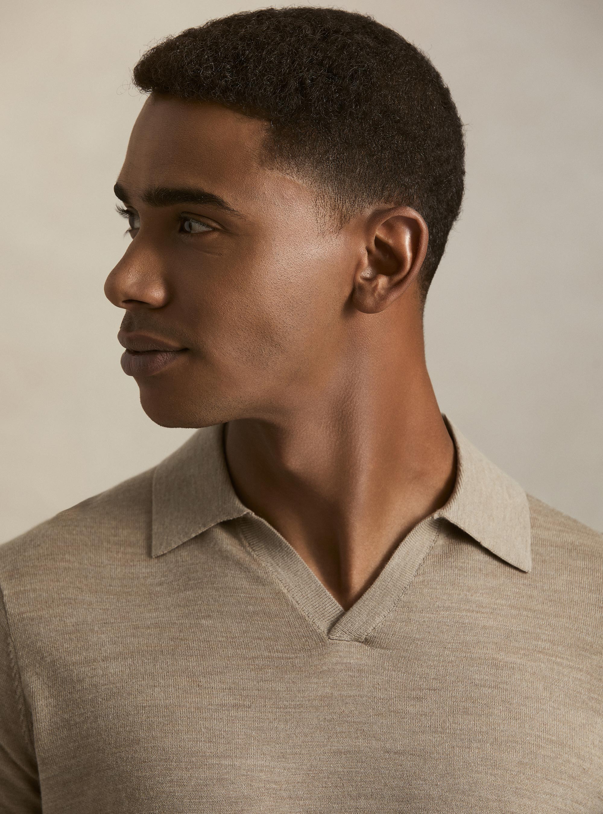 Polo collo senza bottoni in maglia lana merino, FANGO 0555C