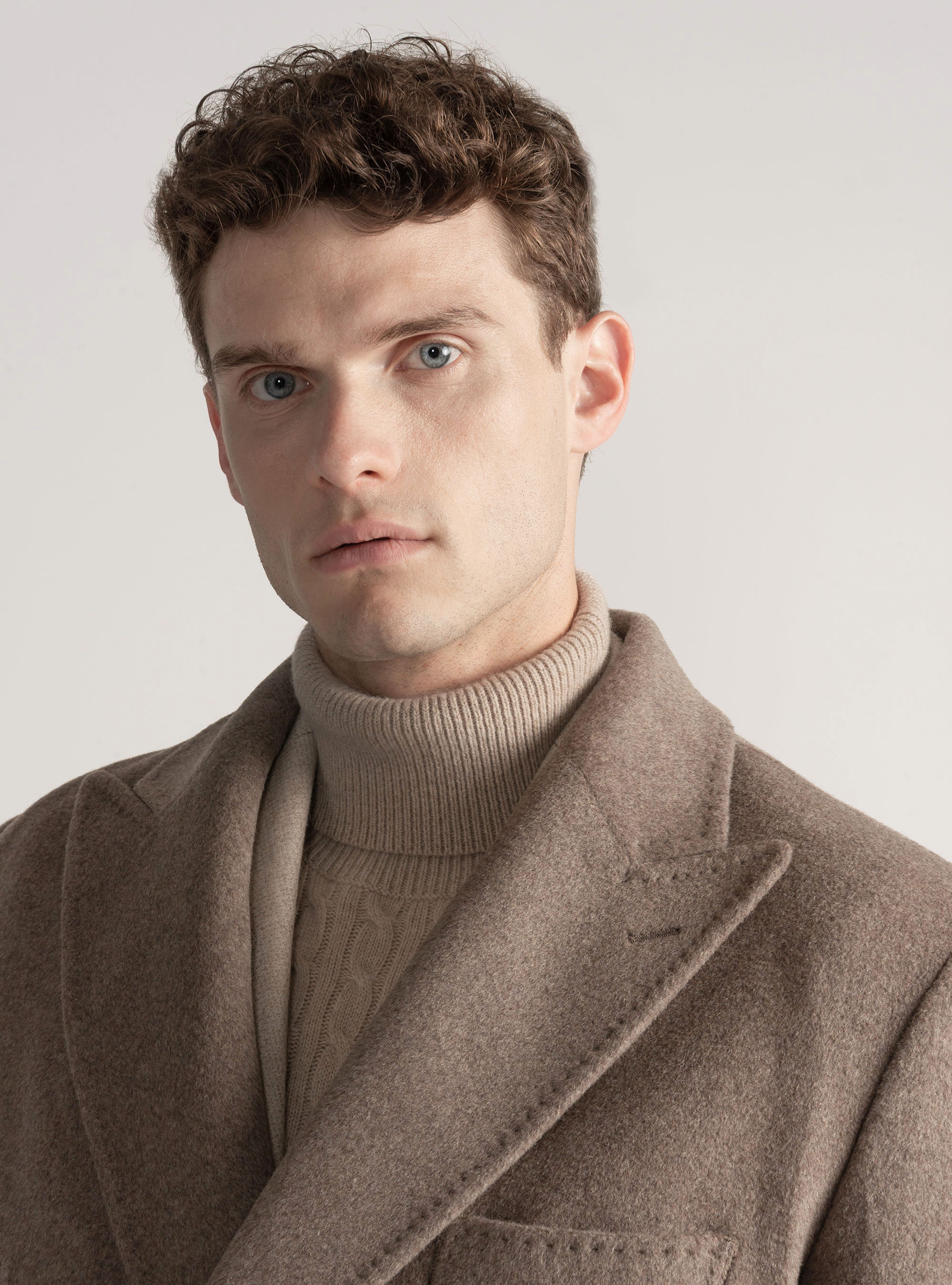 Cappotto doppiopetto in lana e cashmere, FANGO