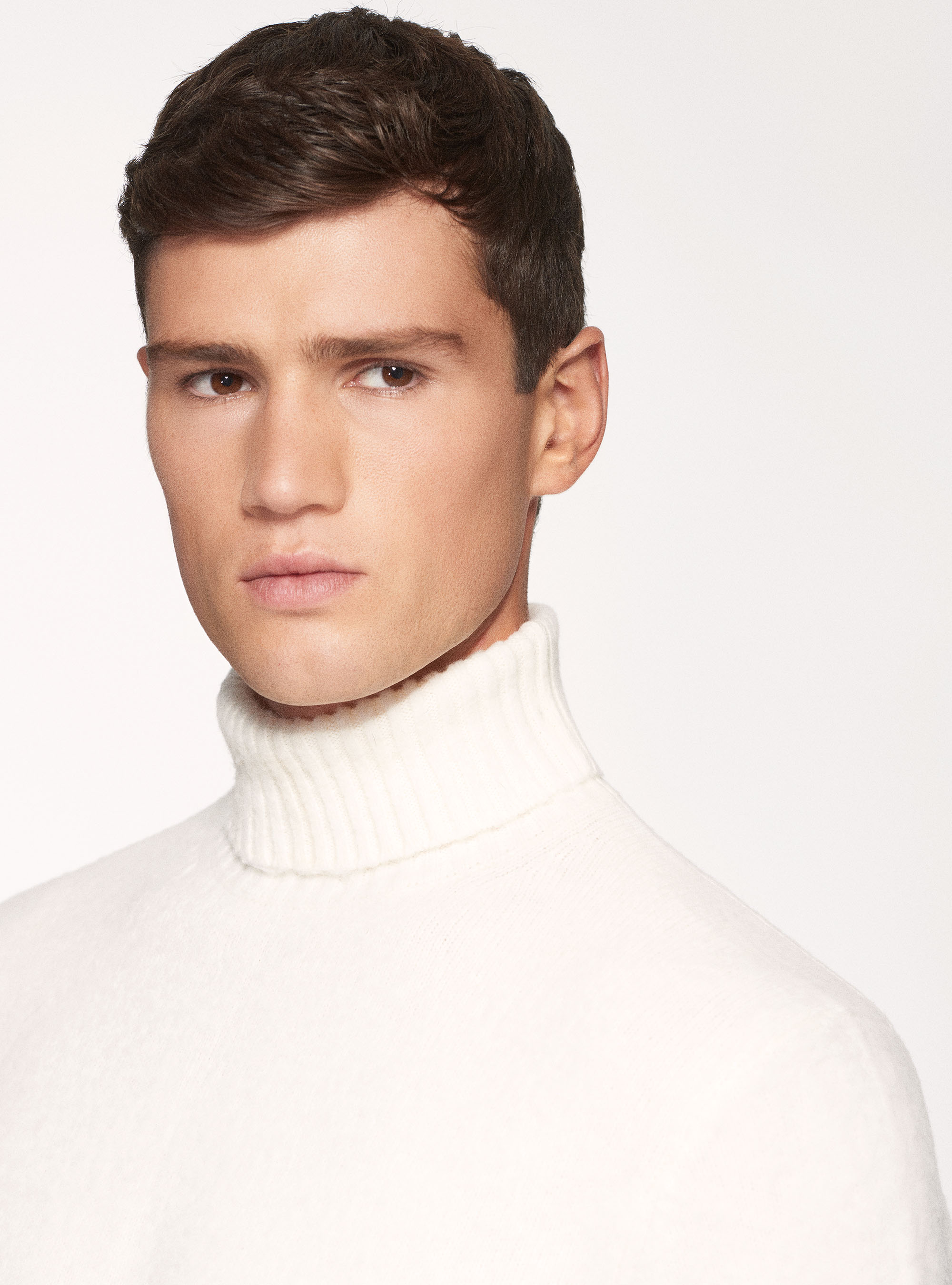 Brushed wool blend turtleneck sweater | GutteridgeEU | Sweaters Uomo