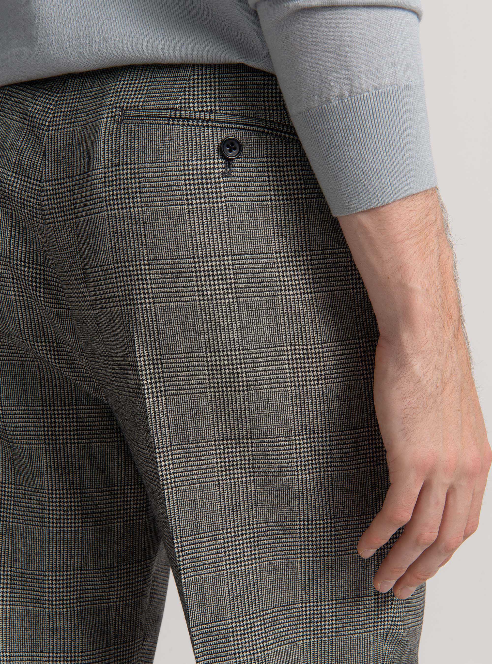 Pantaloni con pince a fantasia in misto lana, NERO