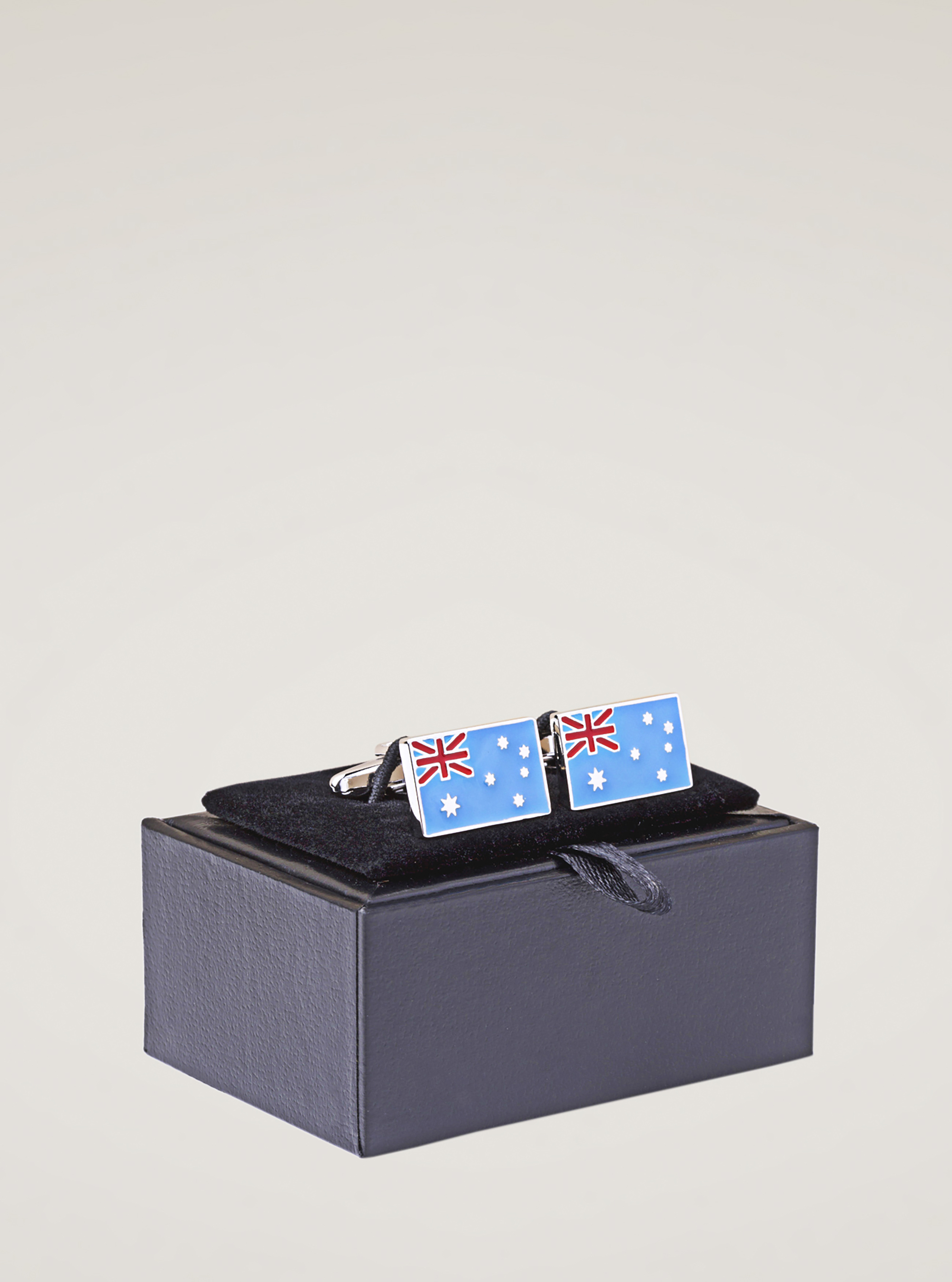 Gemelos con bandera., ÚNICO