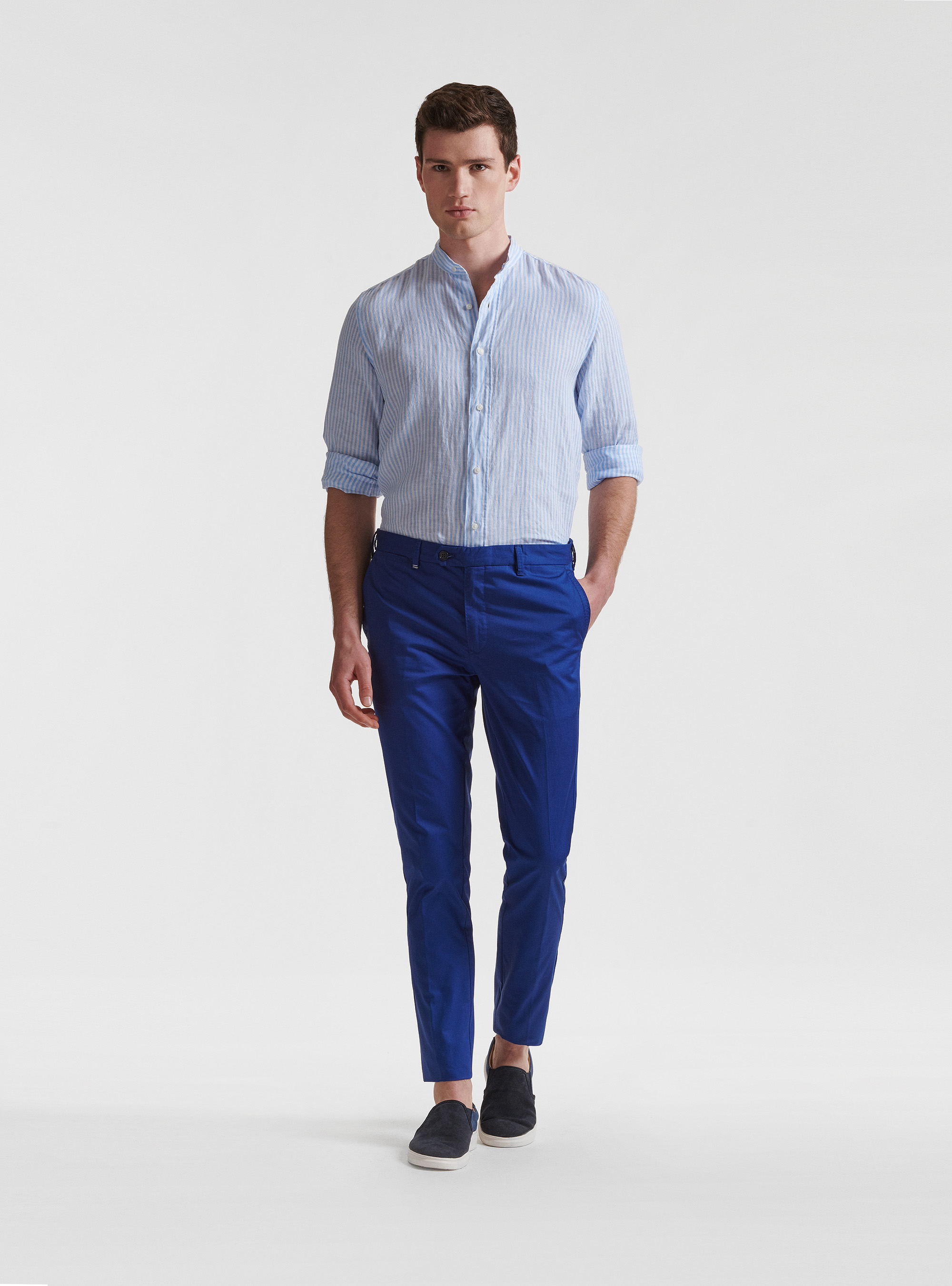 Pantaloni slim fit in twill leggero, BLU ROYAL