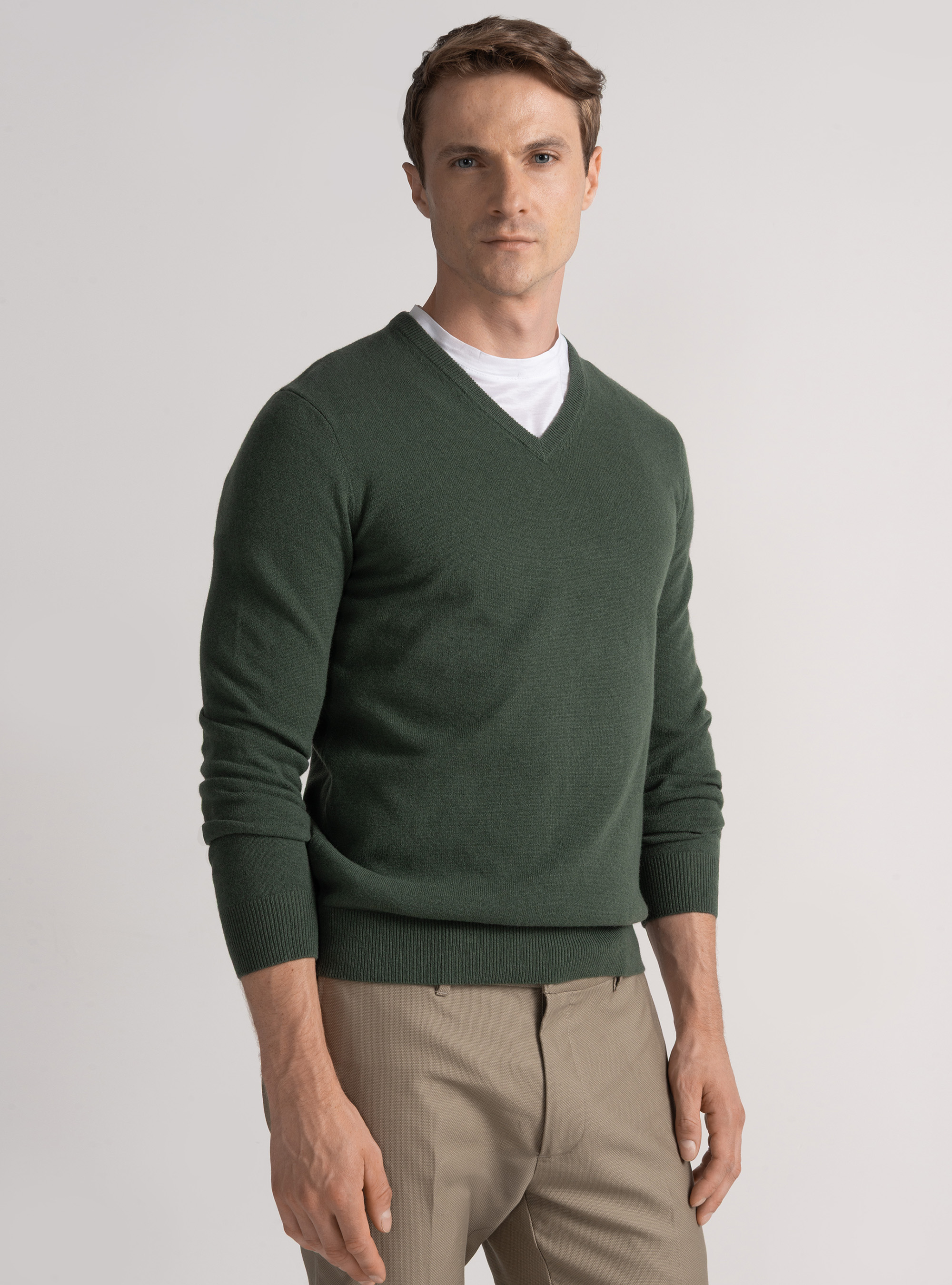 Maglia scollo a V in lana merino, MILITARE 0609C