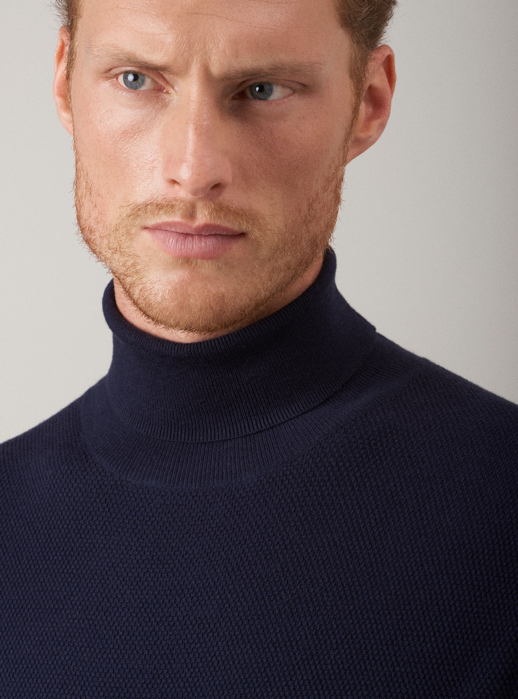 Jersey cuello alto puntada de arroz en algod&oacute;n y cachemira, AZUL MARINO