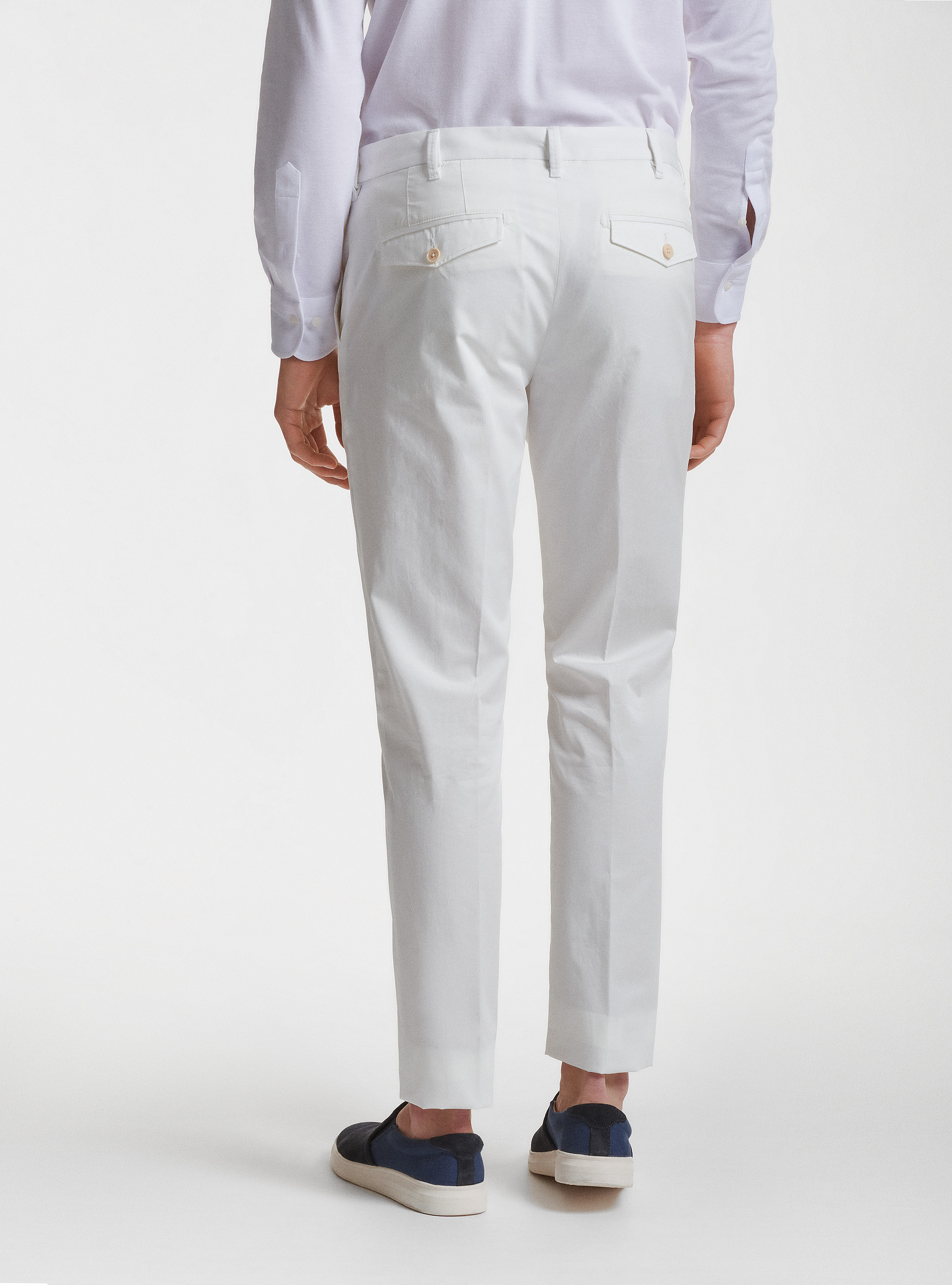 Pantaloni slim fit in twill leggero, BIANCO