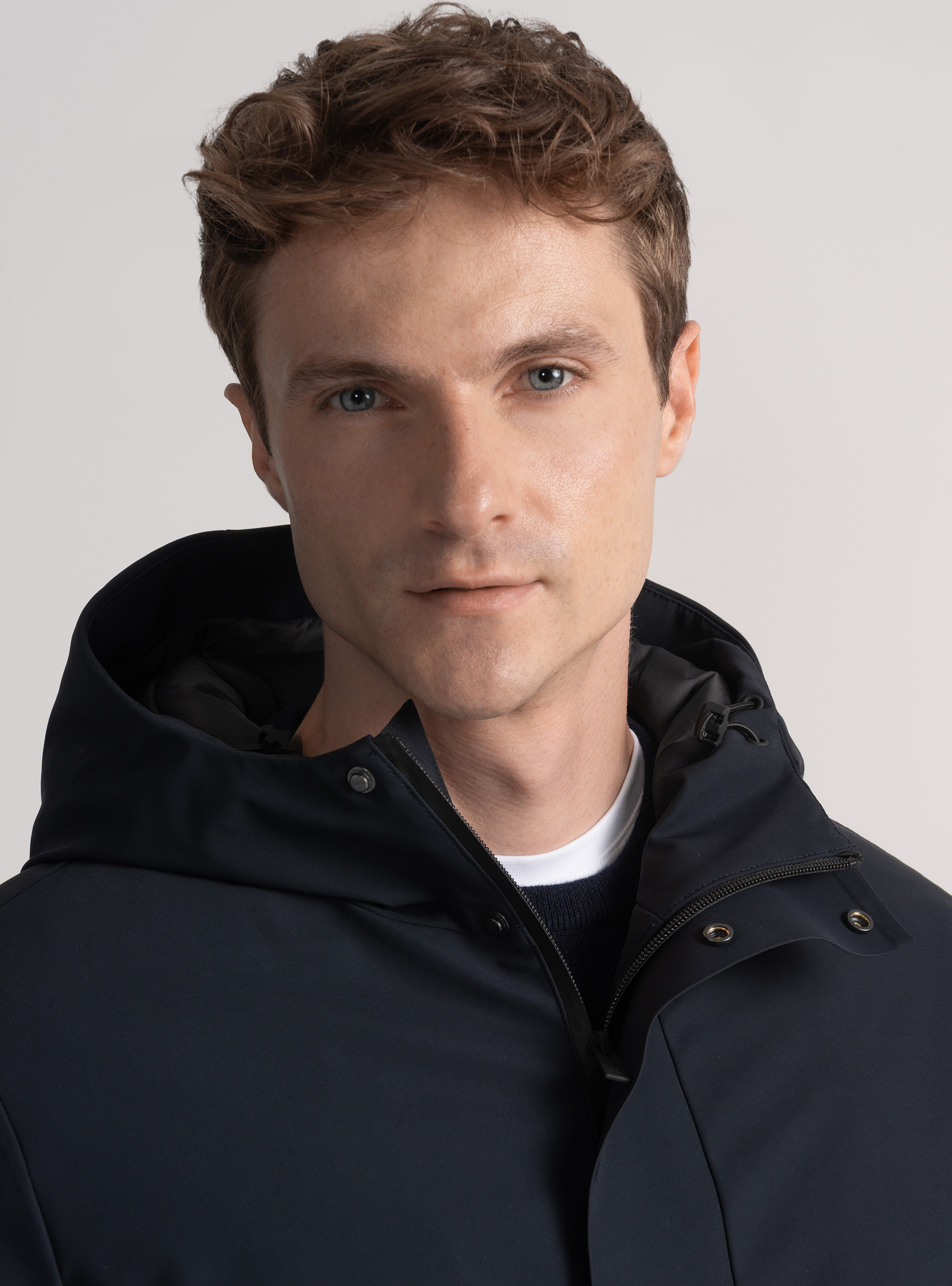 Parka técnica acolchada con capucha, AZUL MARINO