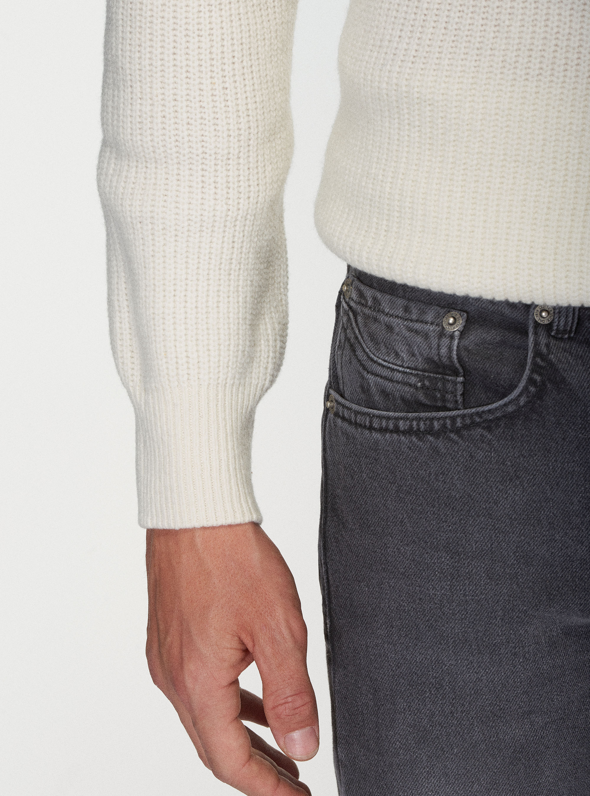 Maglia collo alto di lana lambswool in costa perlata, BIANCO