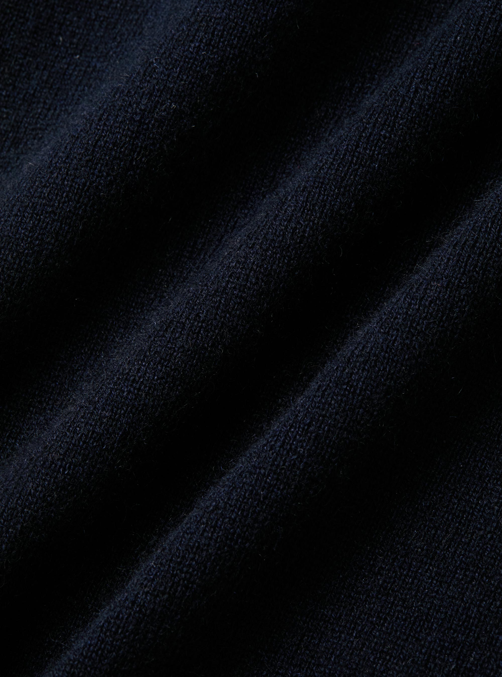 Cuello alto de cachemira, AZUL MARINO